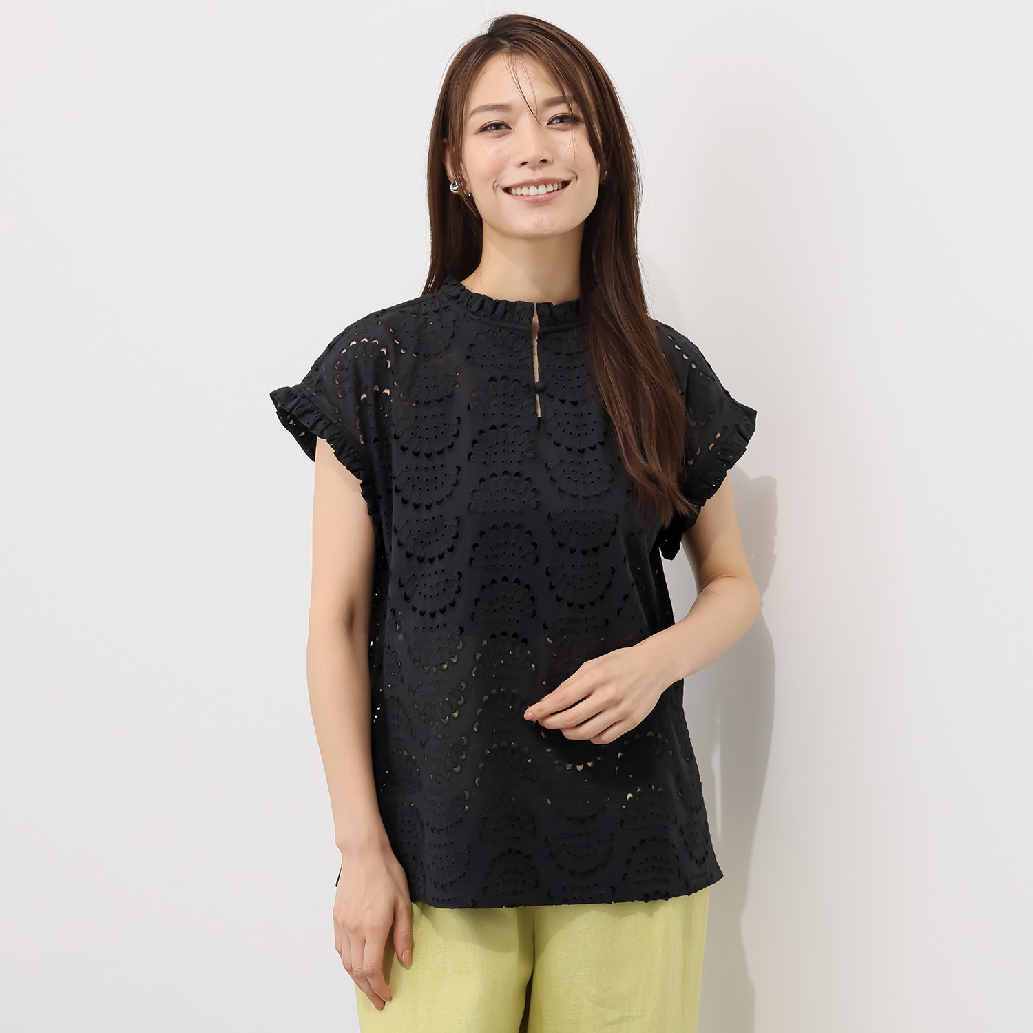 ＢＯＵＮＣＹ　ＢＯＮＤ コットンローン 華やかカットワーク スタンドネック Ｔブラウス