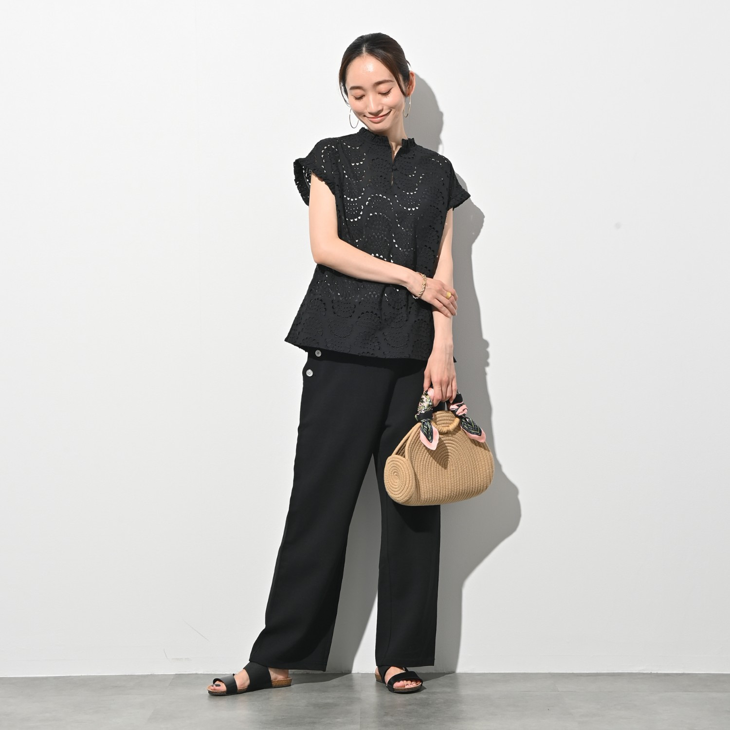 ＢＯＵＮＣＹ　ＢＯＮＤ コットンローン 華やかカットワーク スタンドネック Ｔブラウス