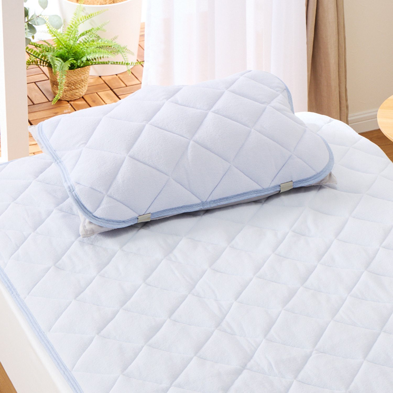 スヌーピー Ｈａｐｐｉｎｅｓｓ ＰＥＡＮＵＴＳ クール＆パイル リバーシブルピローパッド 同色２枚組