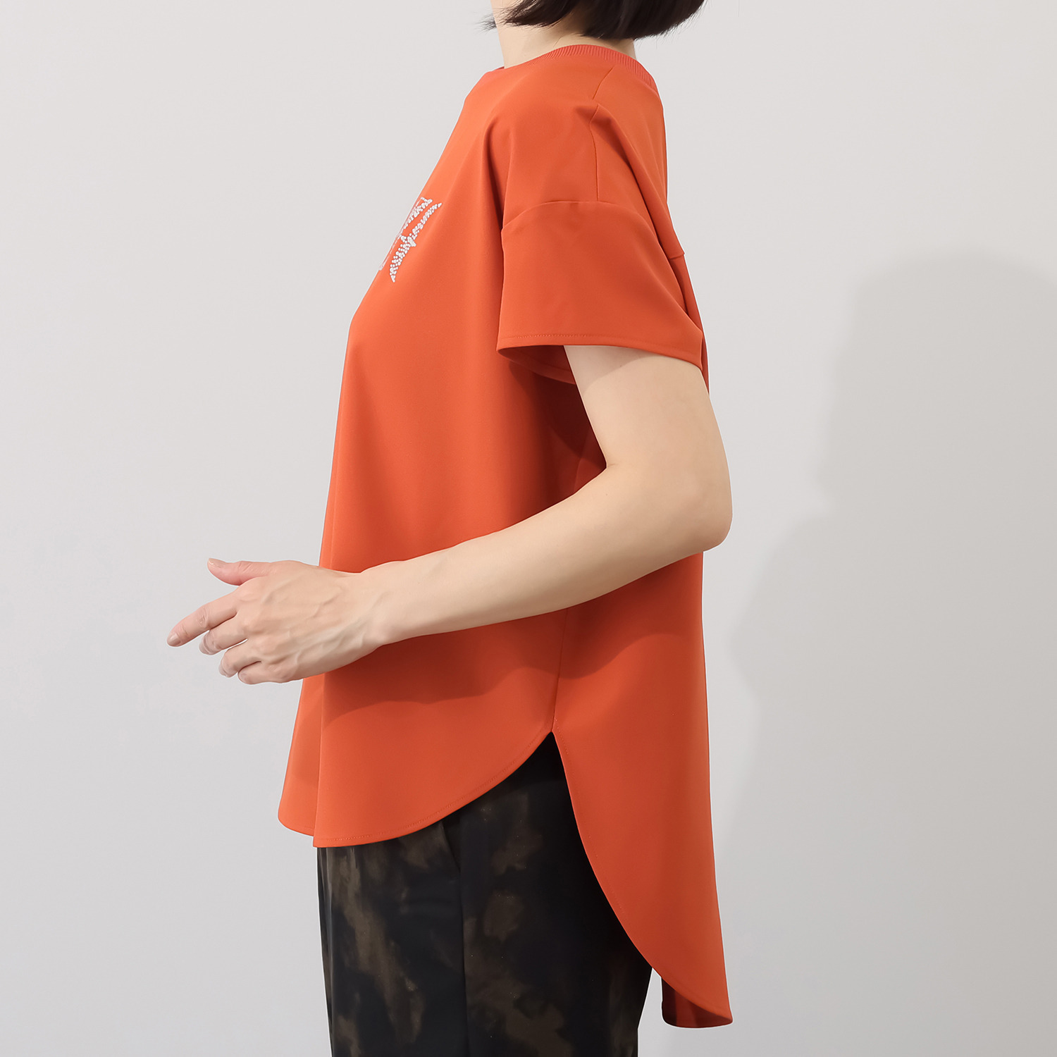 ヘブンアンドアース 接触冷感 ラインストーンロゴ Ｔブラウス