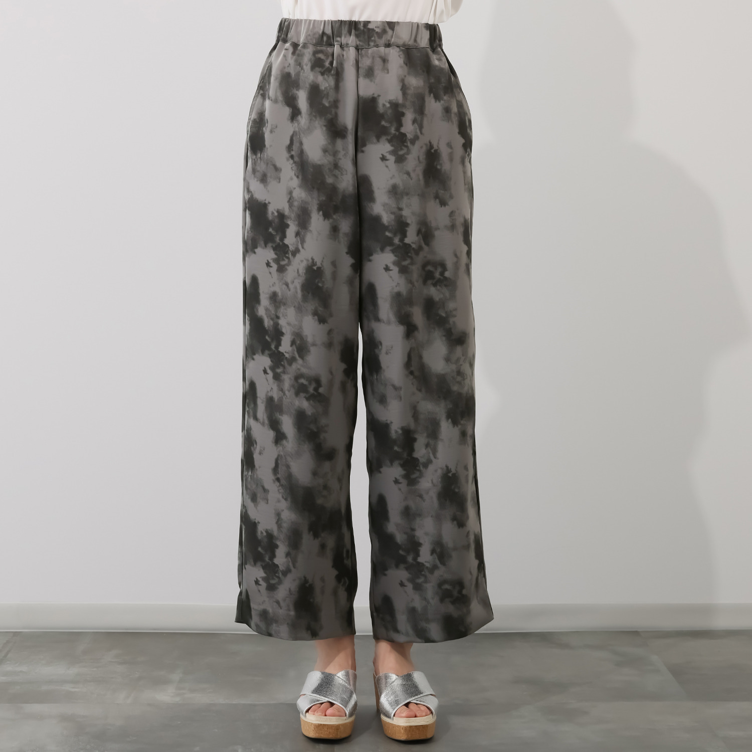 ヘブンアンドアース 接触冷感 ぼかし柄プリント ワイドパンツ