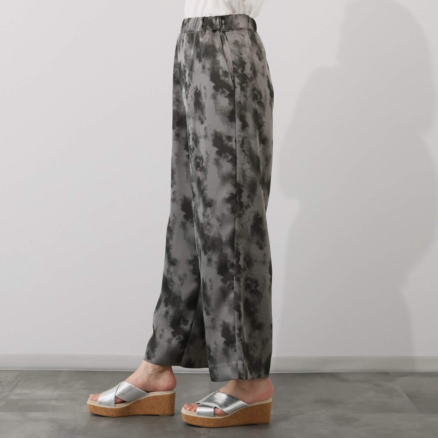 ヘブンアンドアース 接触冷感 ぼかし柄プリント ワイドパンツ