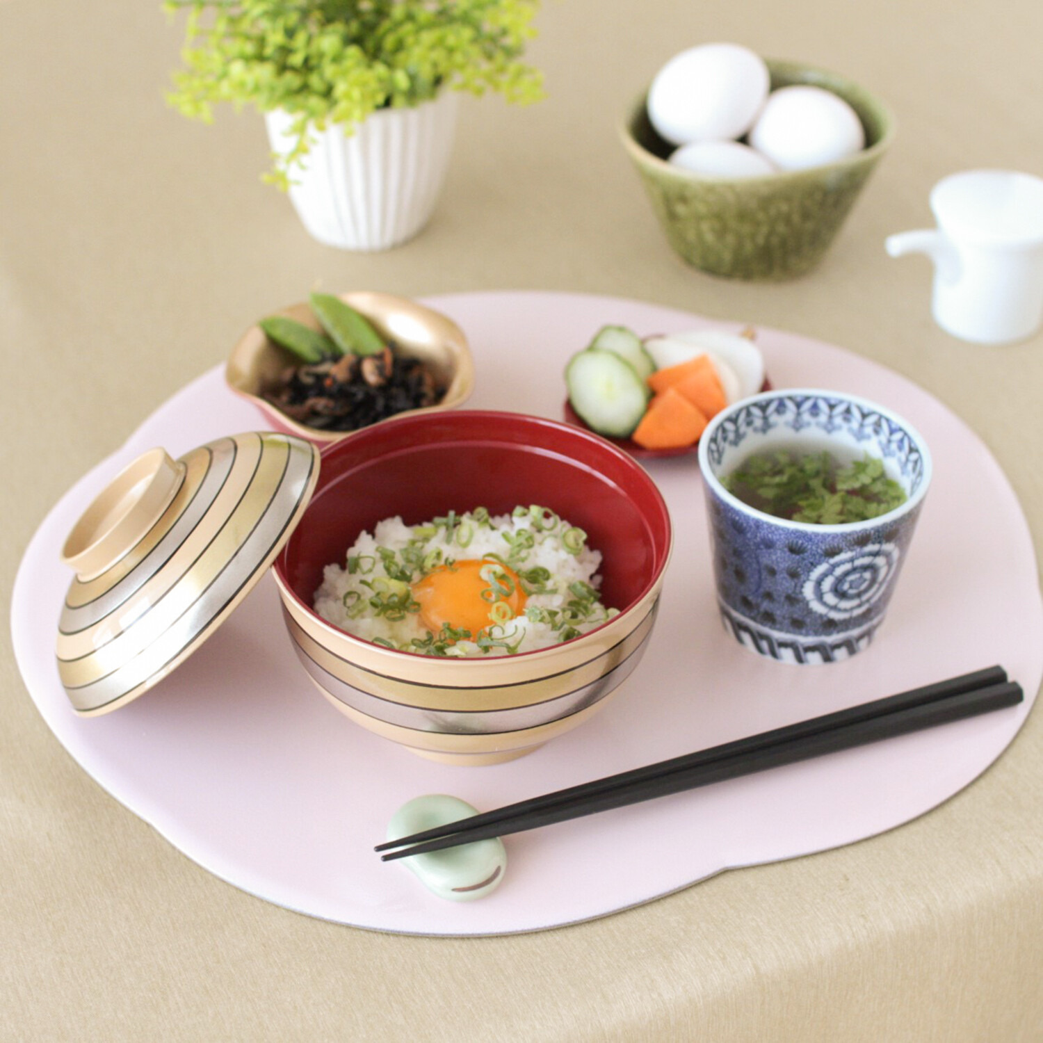 山中塗り 宝独楽 蓋付き椀