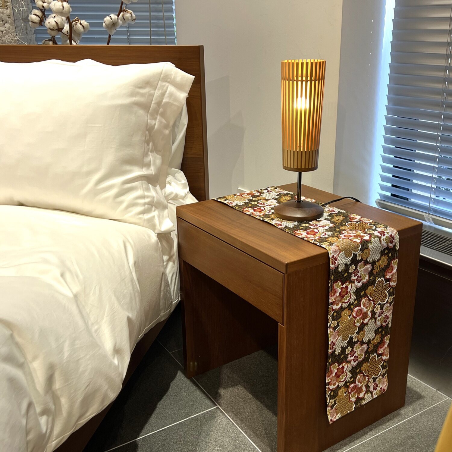 ジャガード織 桜重ね吉祥紋 テーブルセンター