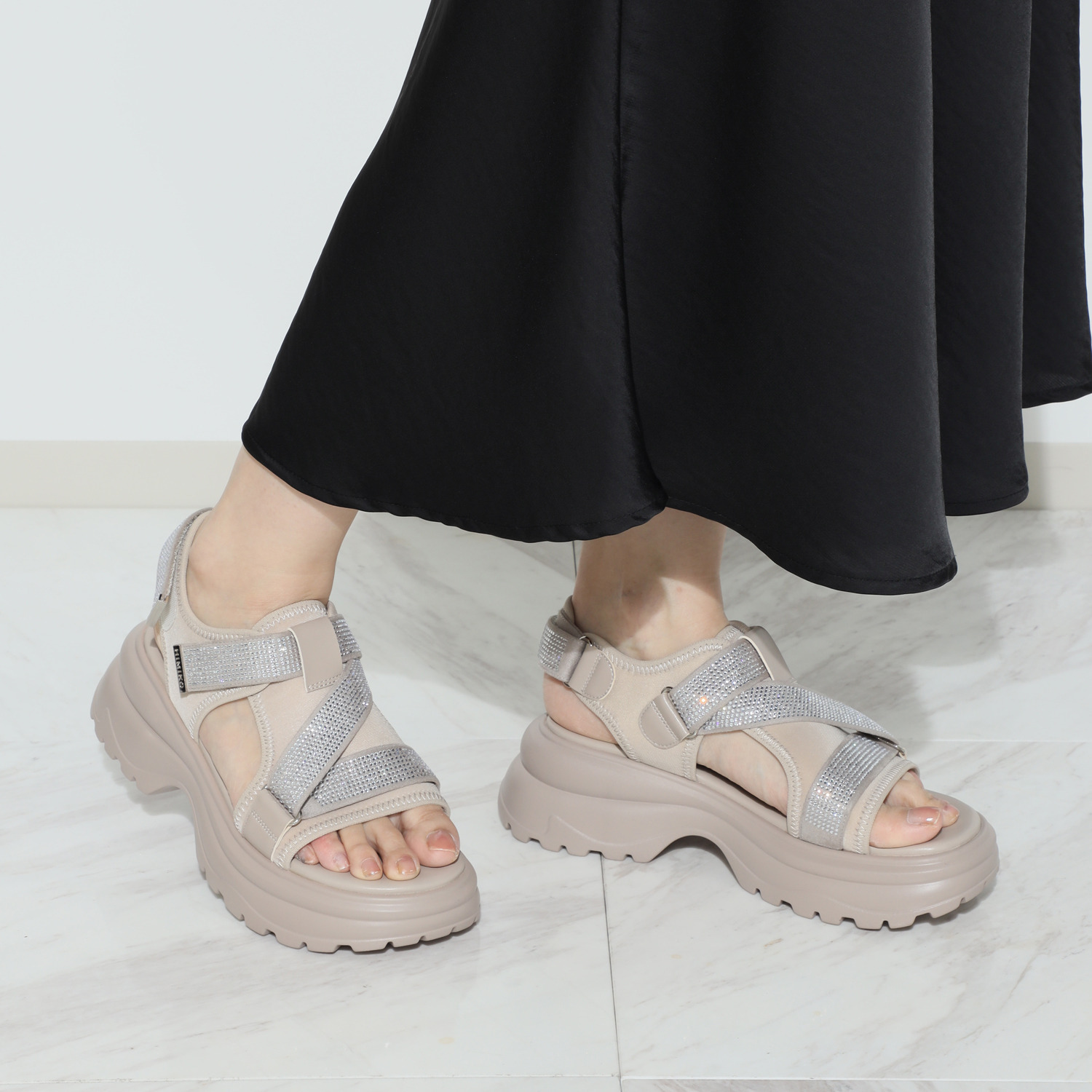 卑弥呼 ラインストーンベルト スポーツサンダル