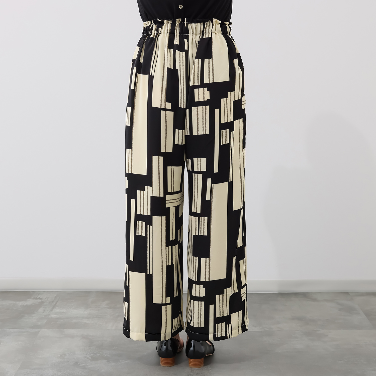 フーア ジオメトリック柄 プリント イージーパンツ