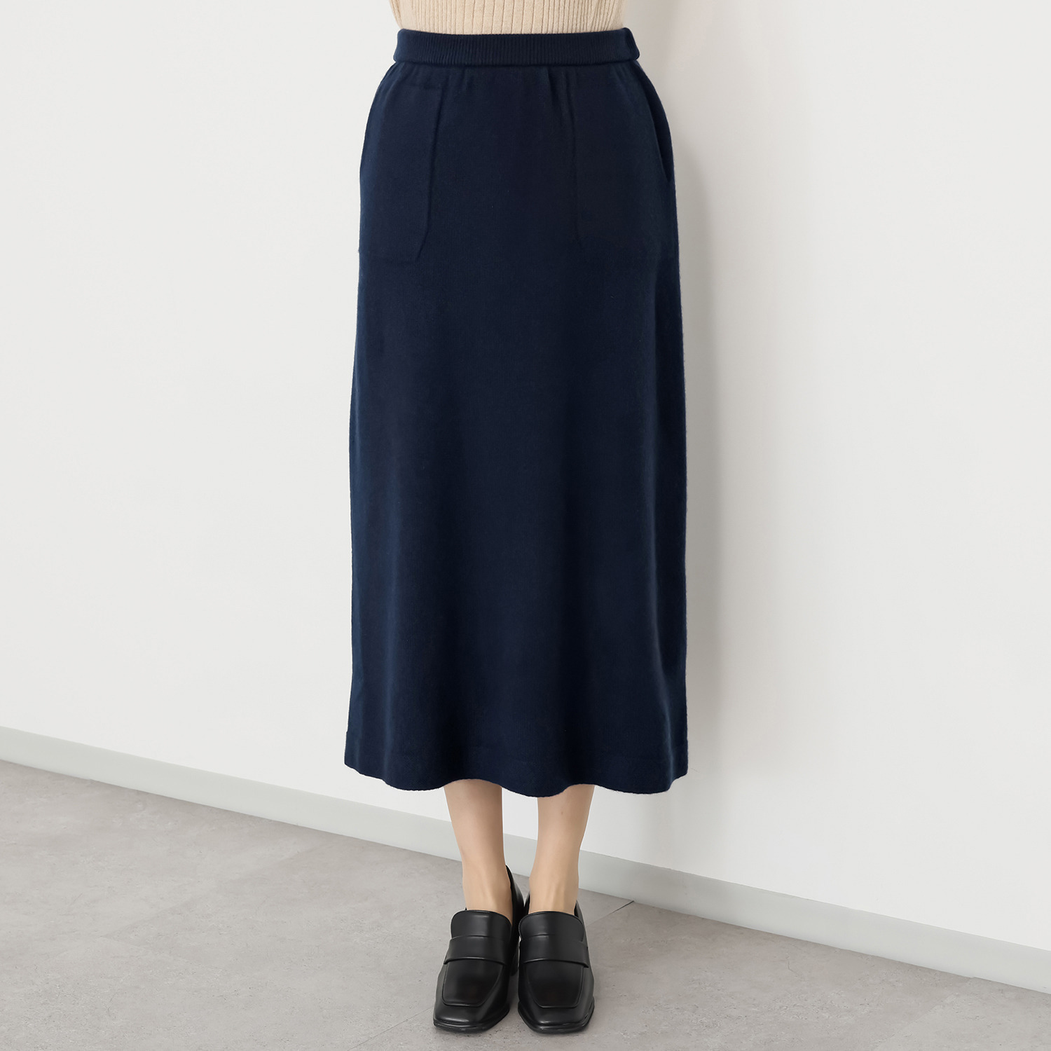 ルーエン　ローズ 日本製 内モンゴル産 カシミヤ１００％ Ａラインスカート