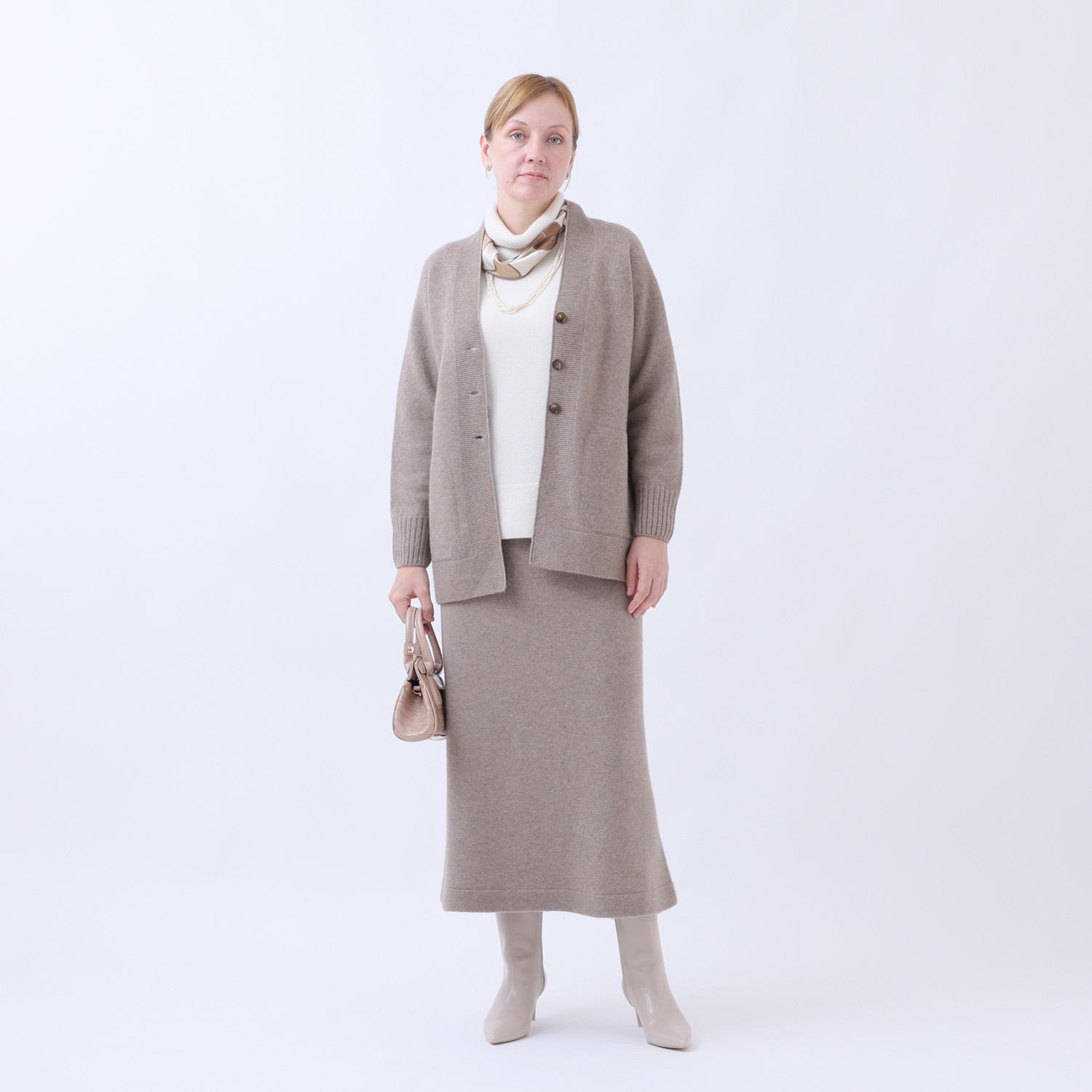 ルーエン　ローズ 日本製 内モンゴル産 カシミヤ１００％ Ａラインスカート