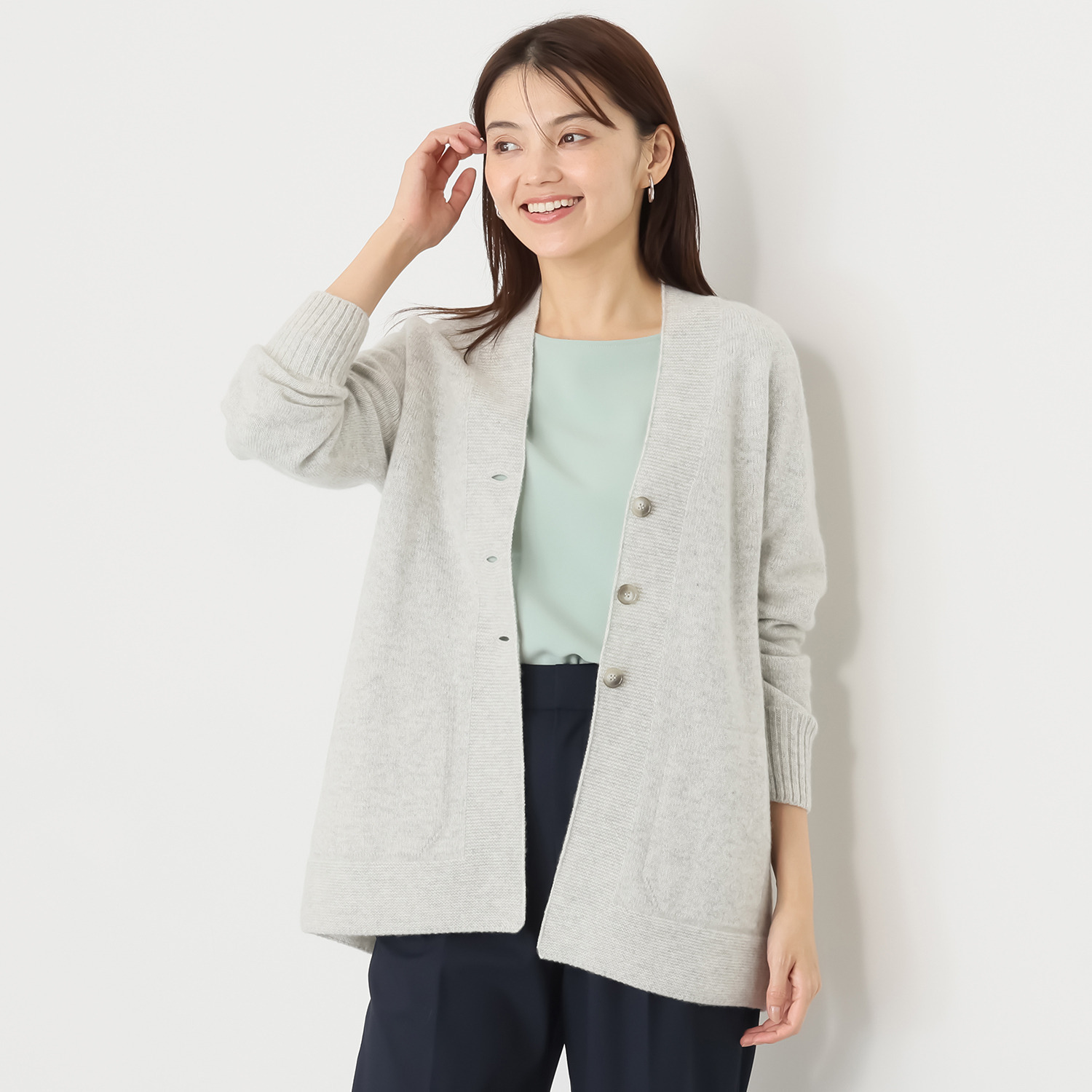 ルーエン　ローズ 日本製 内モンゴル産 カシミヤ１００％ Ｖネックカーディガン