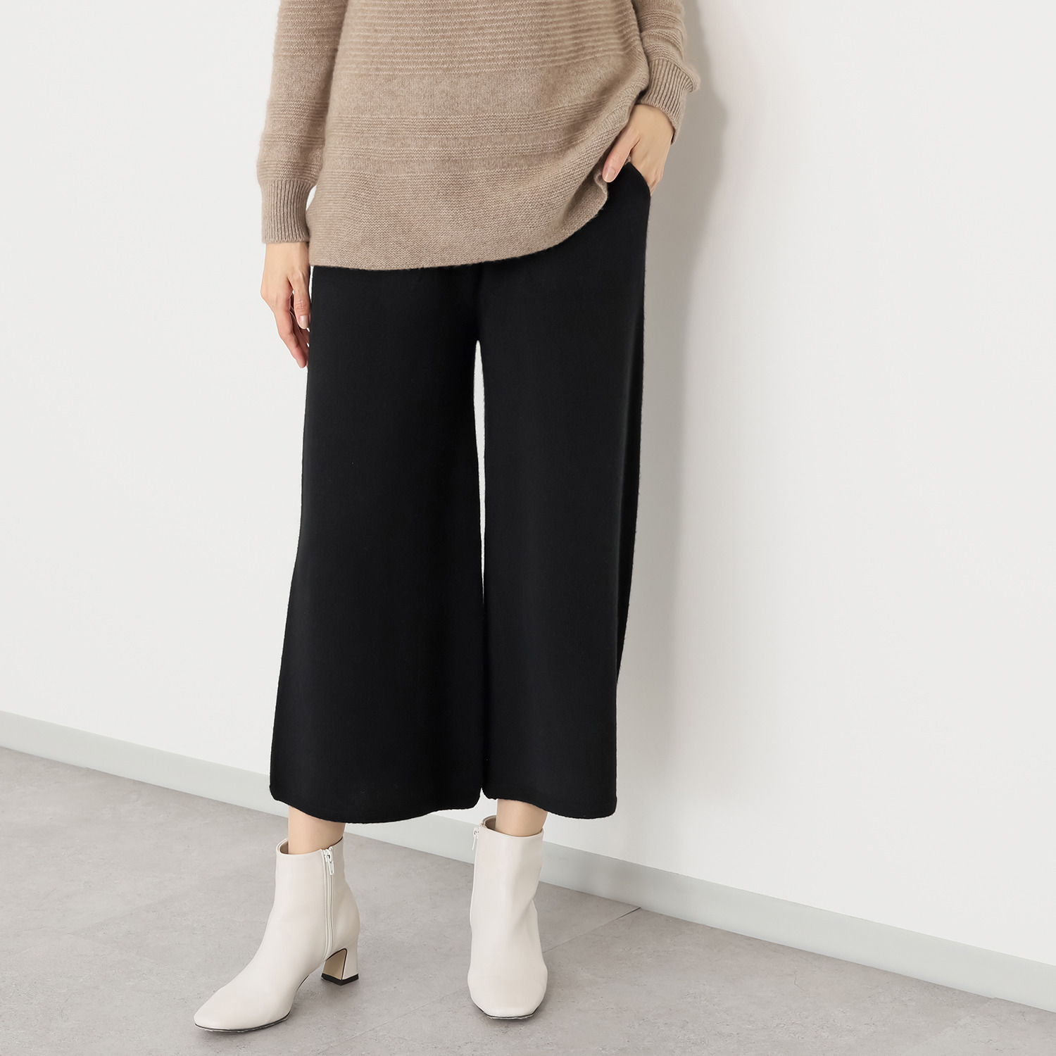 ルーエン　ローズ 日本製 内モンゴル産 カシミヤ１００％ ワイドパンツ