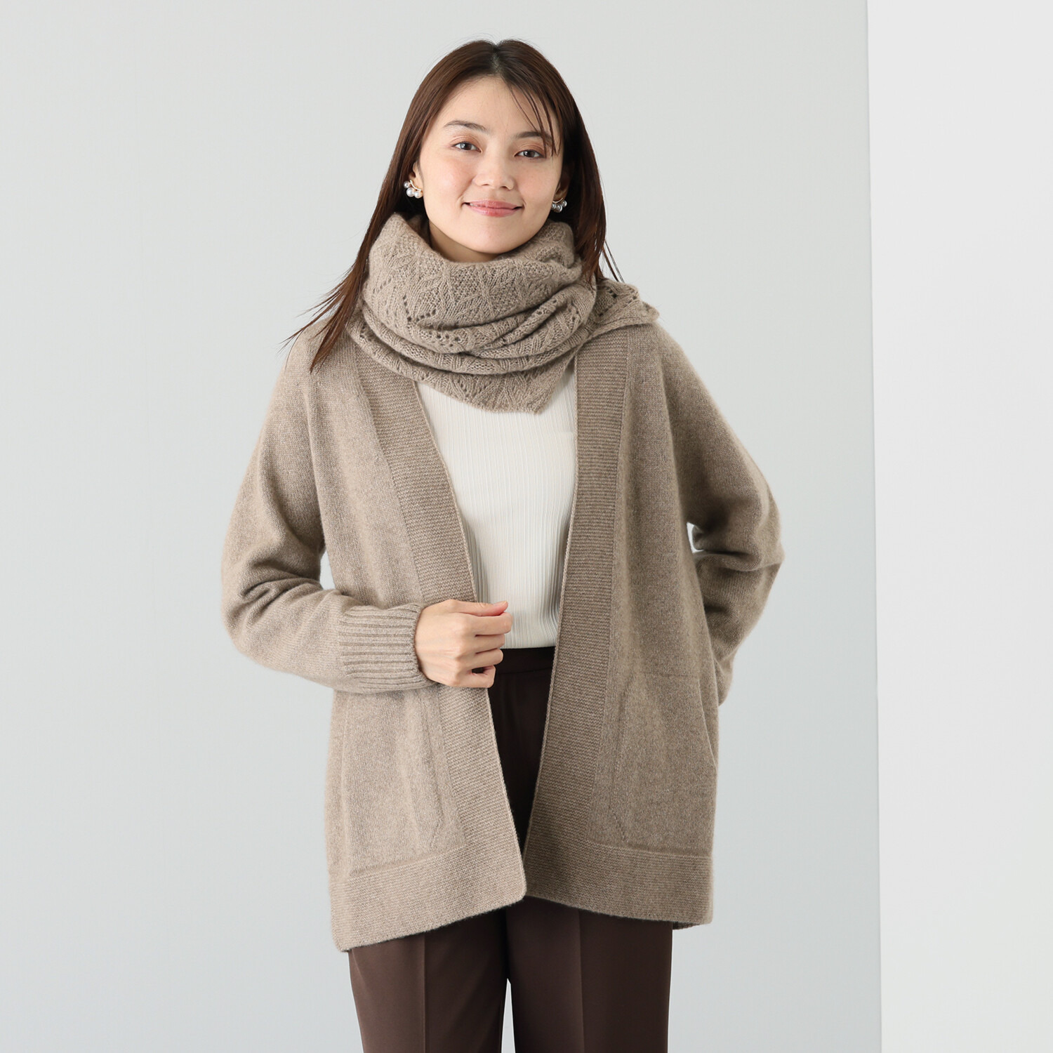 ルーエン　ローズ 日本製 内モンゴル産 カシミヤ１００％ マフラー付カーディガン