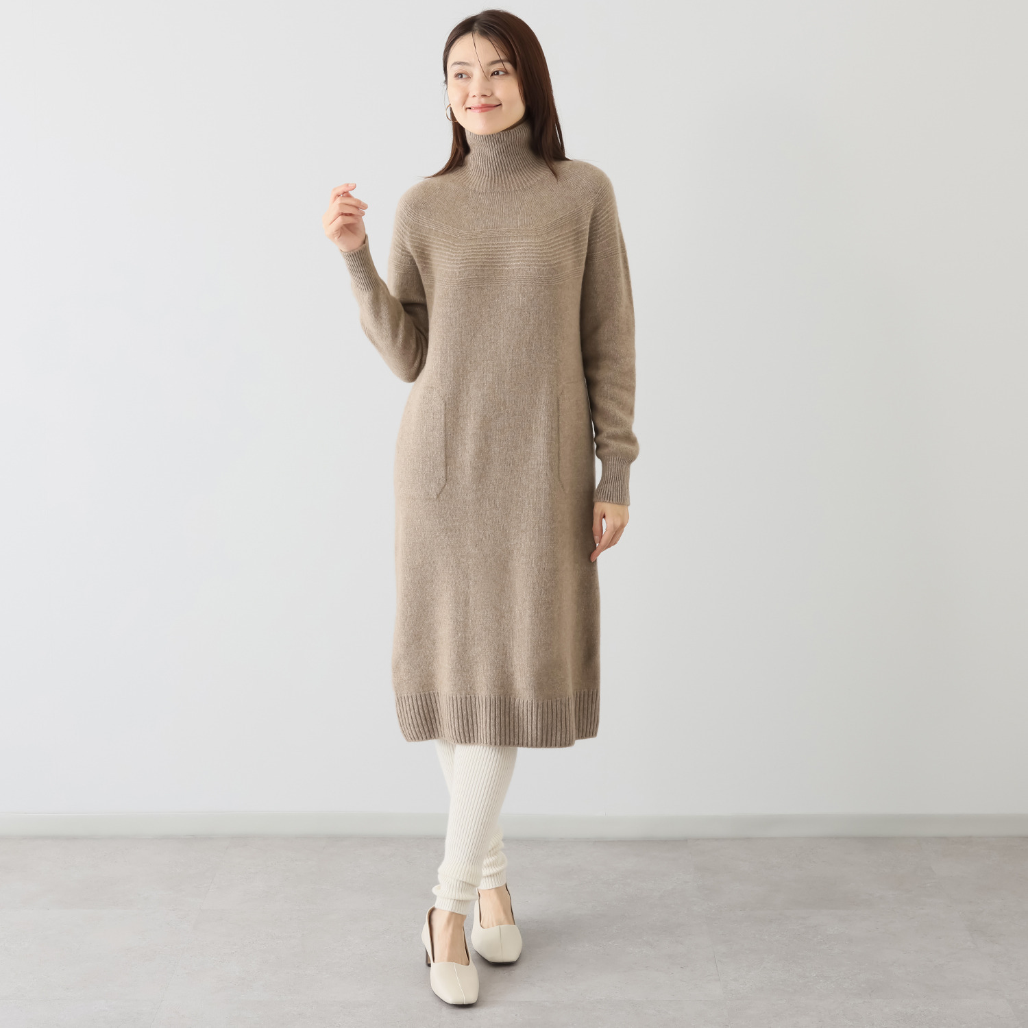 ルーエン　ローズ 日本製 内モンゴル産 カシミヤ１００％ 地柄ボーダー ハイネックワンピース