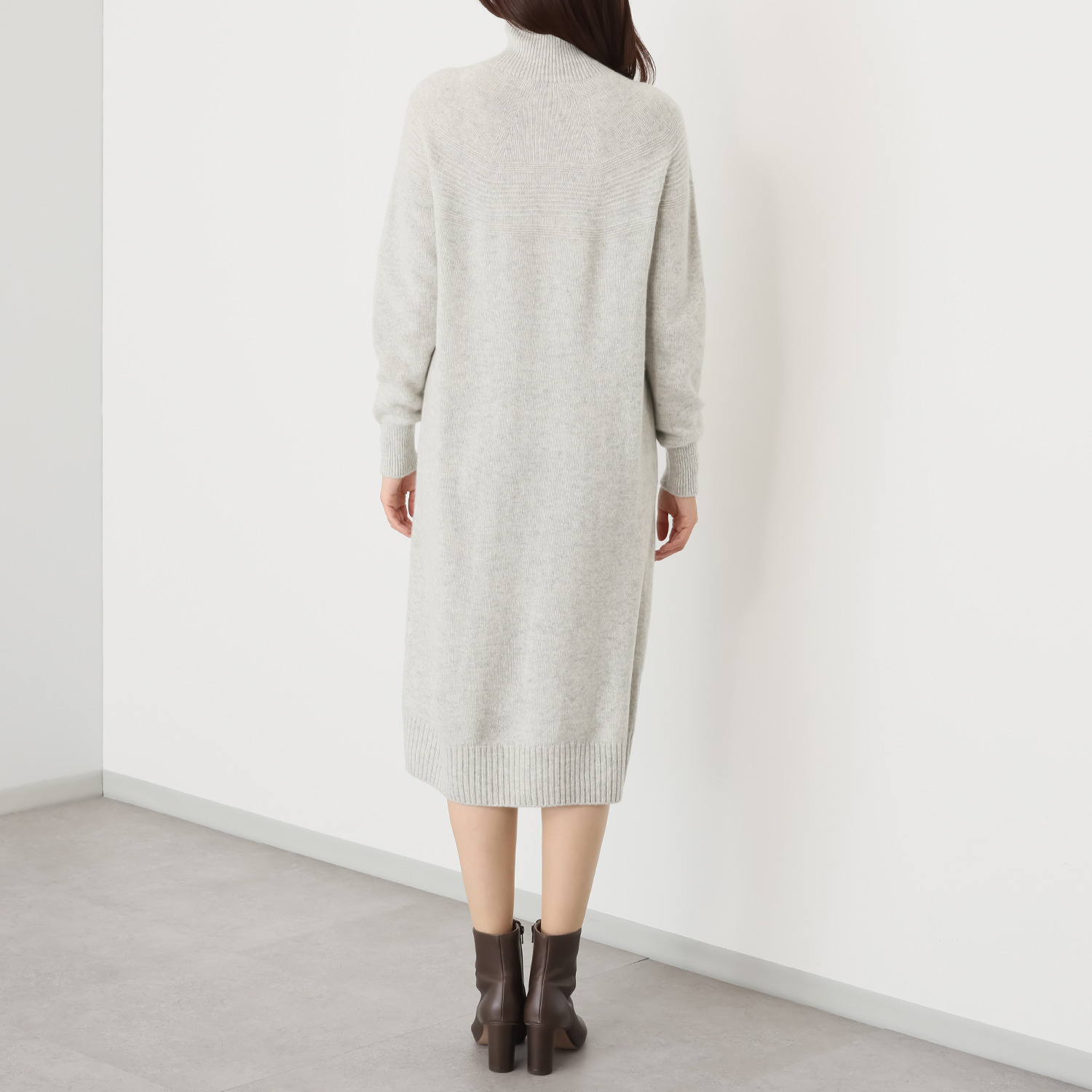 ルーエン　ローズ 日本製 内モンゴル産 カシミヤ１００％ 地柄ボーダー ハイネックワンピース