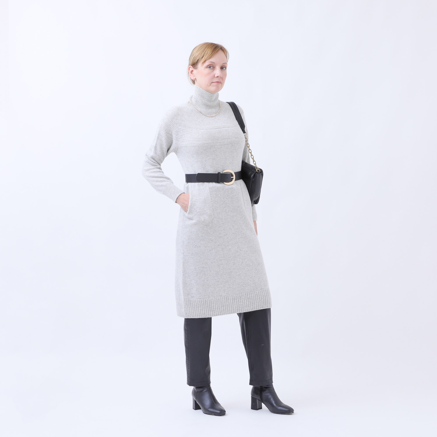 ルーエン　ローズ 日本製 内モンゴル産 カシミヤ１００％ 地柄ボーダー ハイネックワンピース