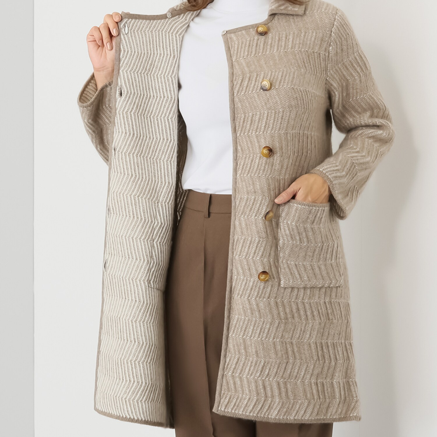 ルーエン　ローズ 日本製 内モンゴル産 カシミヤ１００％ ヘリンボーン柄ジャガード コート