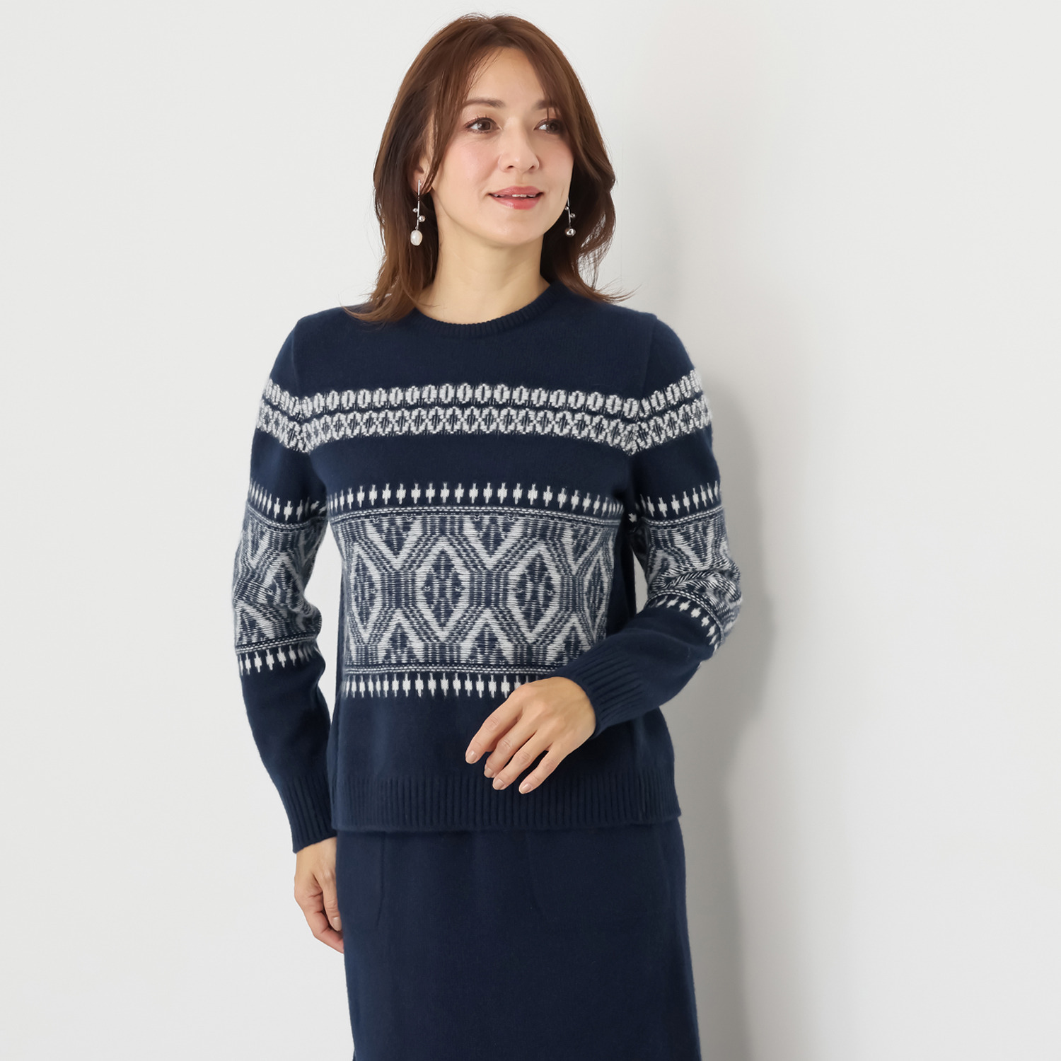 ルーエン　ローズ 日本製 内モンゴル産 カシミヤ１００％ 幾何学柄ジャガード プルオーバー