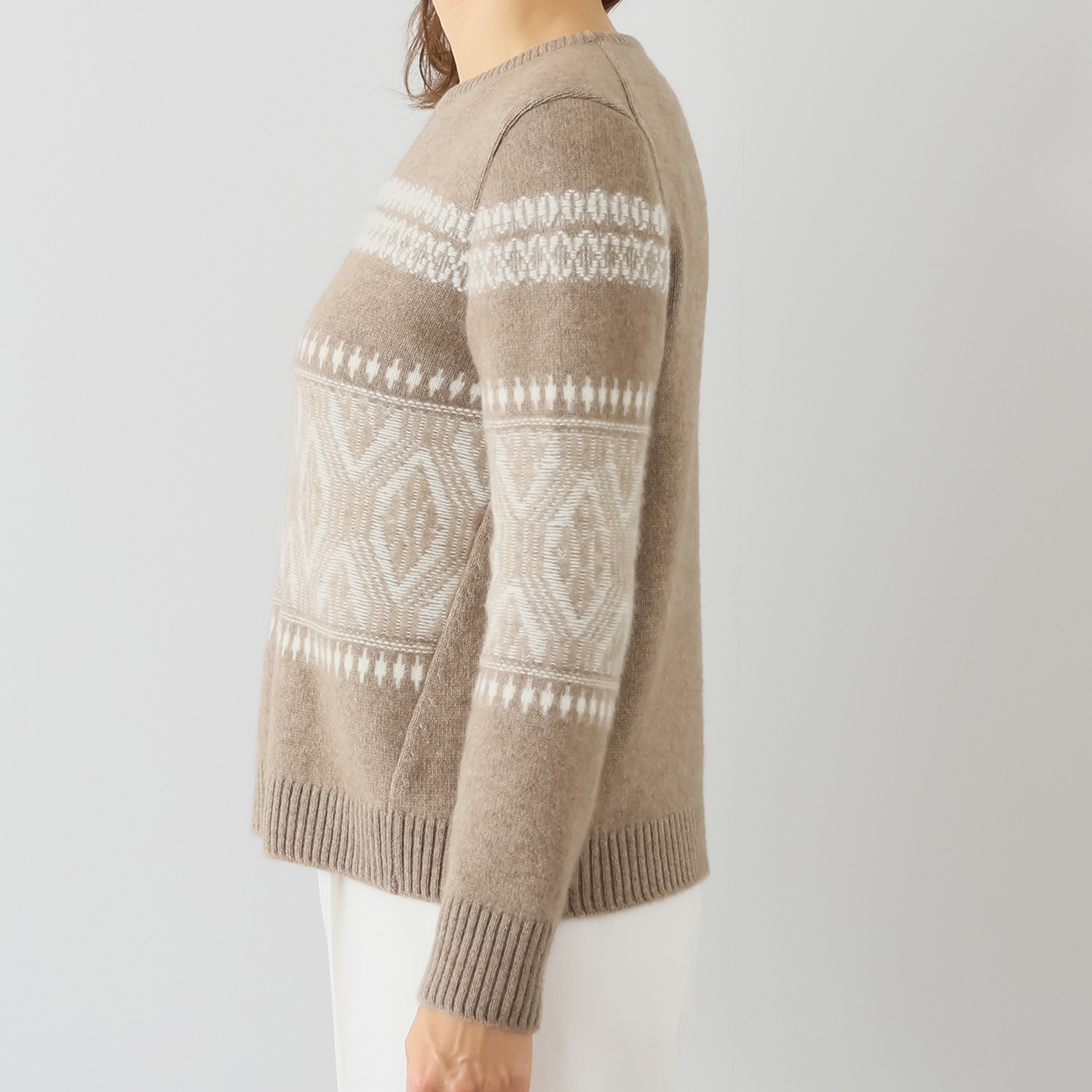 ルーエン　ローズ 日本製 内モンゴル産 カシミヤ１００％ 幾何学柄ジャガード プルオーバー