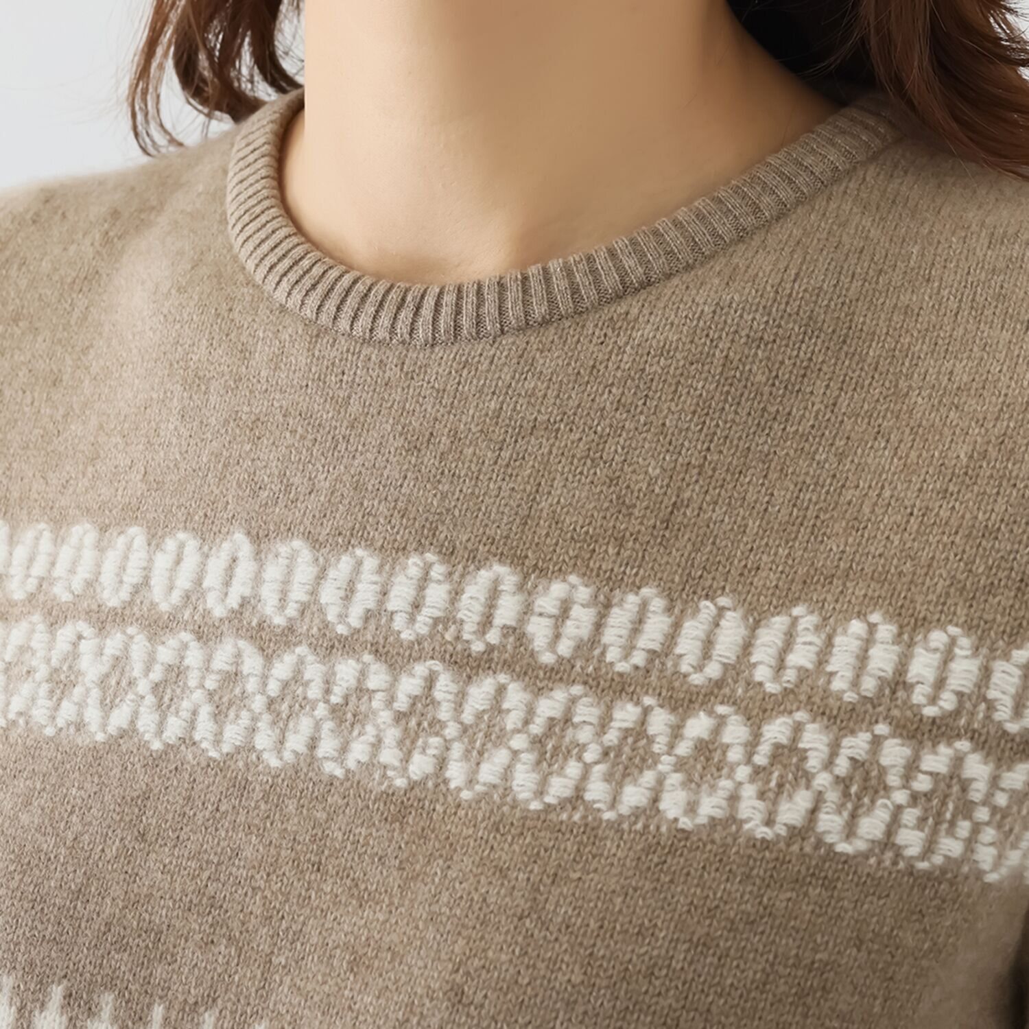 ルーエン　ローズ 日本製 内モンゴル産 カシミヤ１００％ 幾何学柄ジャガード プルオーバー