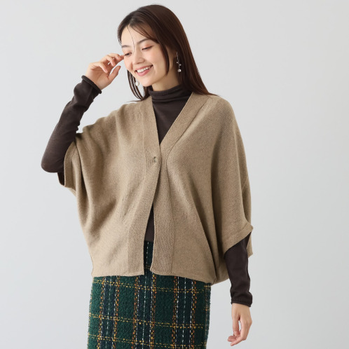 クード・ポー　イタリア製　高級糸　エクストラファイン　ウール１００％使用　ニットカーディガン