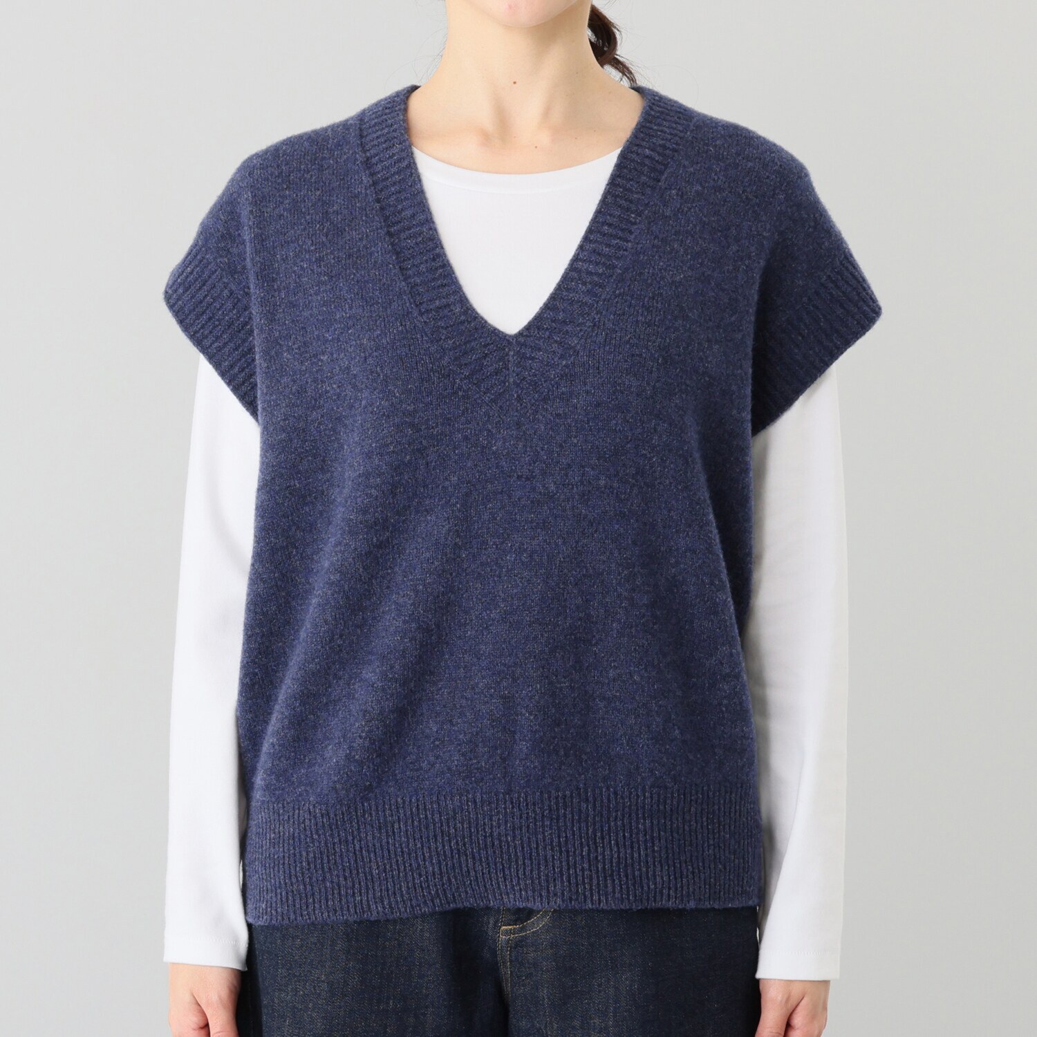 サ・アンノ 日本製 ラムウール・カシミヤ Ｖネックジレ