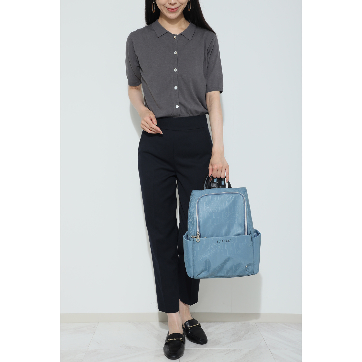 ＥＬＬＥ　ＳＰＯＲＴ スターリベットシリーズ はっ水・熱エンボス加工 ラウンドリュック