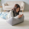 イケヒコ 肘置きや背もたれに！ スマホが見やすい ラクーサ　クッション ＜寄りかかりリラックス＞