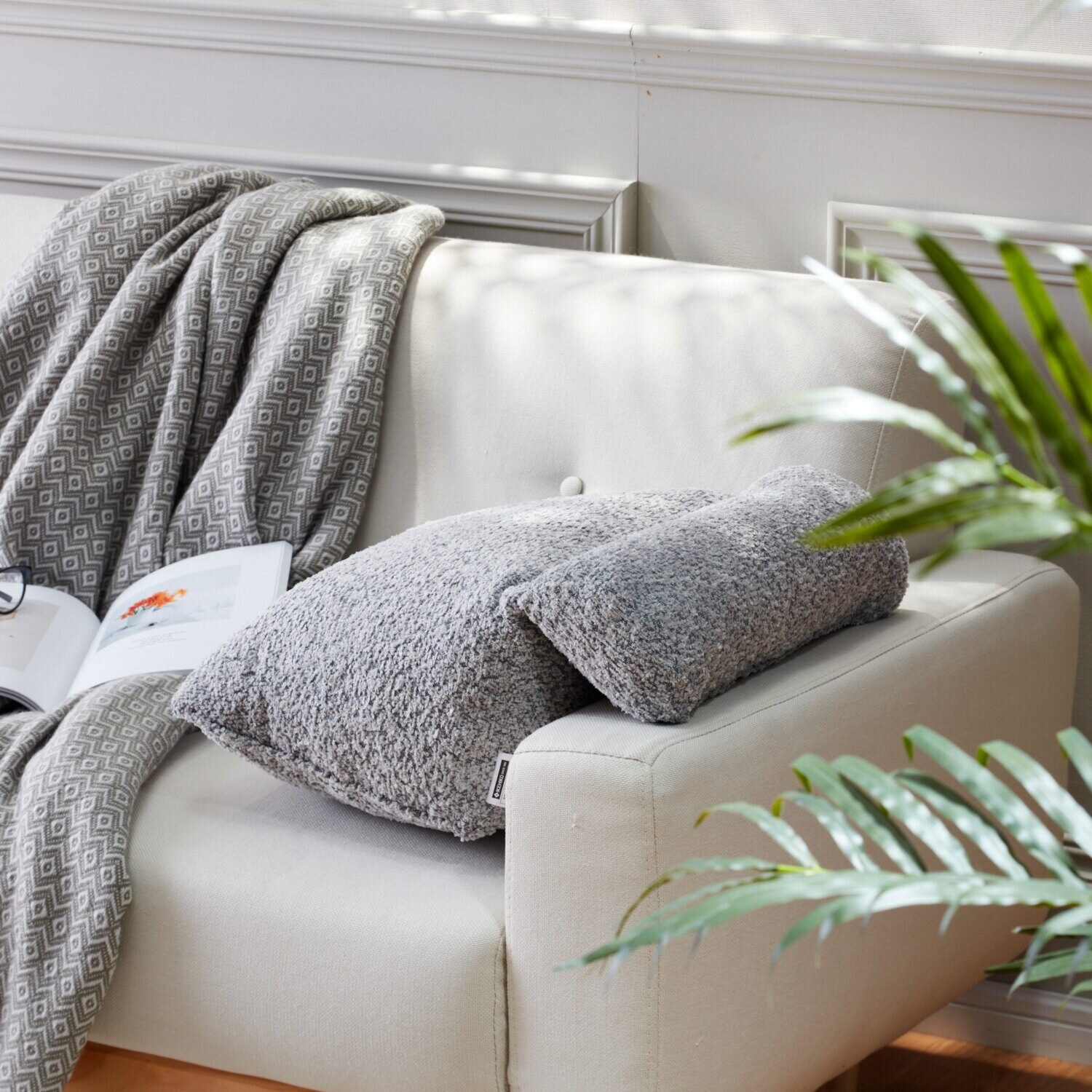 イケヒコ くつろぎタイムに！ ラクーサ　クッション ＜ソファー用 おやすみクッション＞