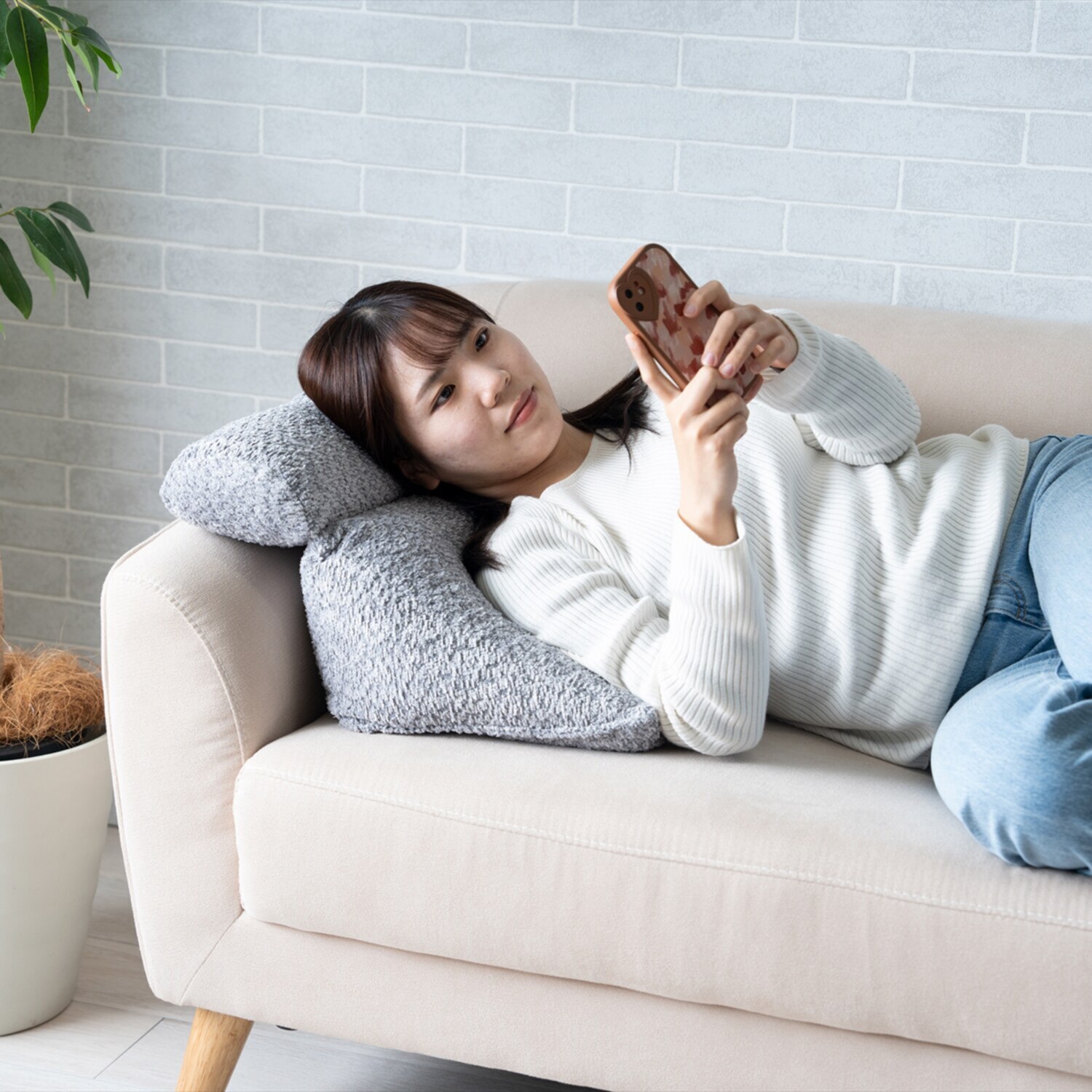 イケヒコ くつろぎタイムに！ ラクーサ　クッション ＜ソファー用 おやすみクッション＞