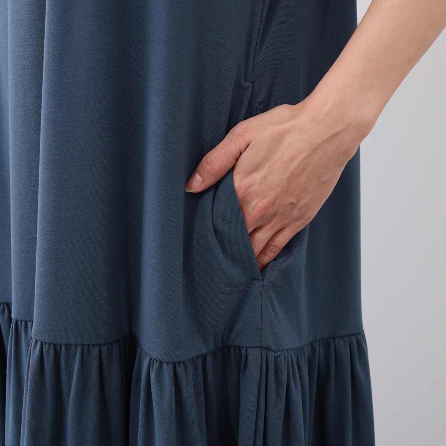 シルバーミントシュガー 柔らかカットソー 裾たっぷりティアード 半袖ワンピース