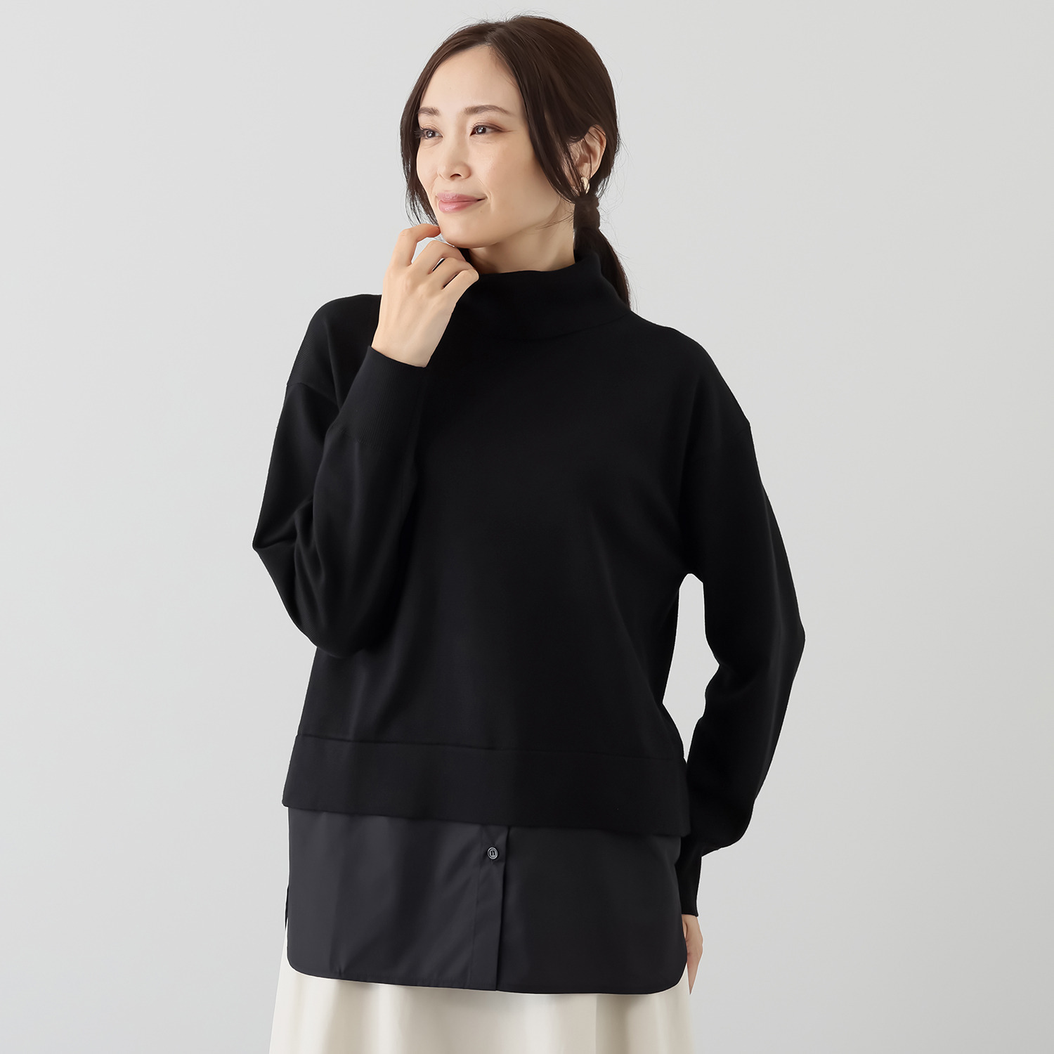 元町ゼラール なめらか＆艶やか素材 スリットハイネック レイヤードデザイン ニットプルオーバー