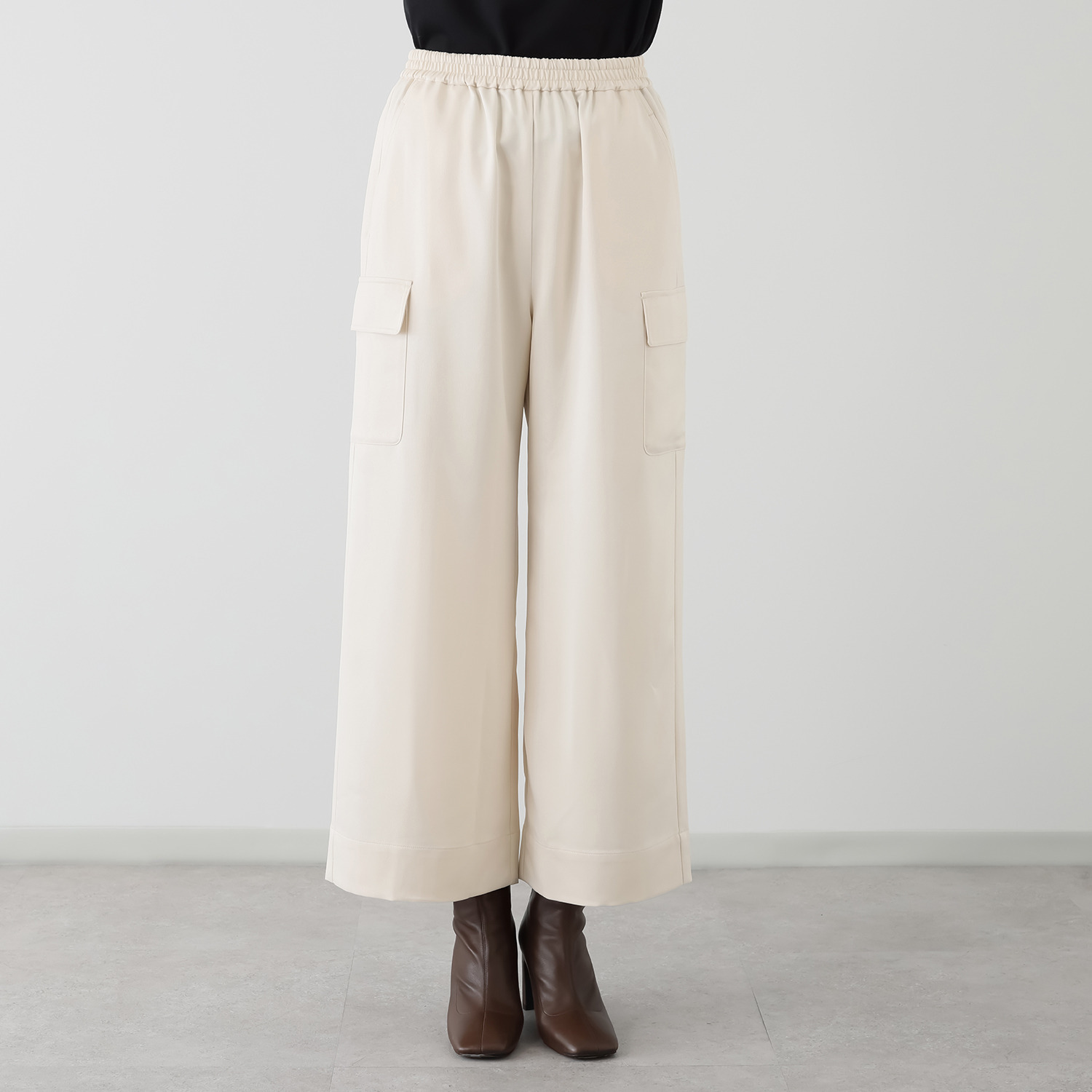 元町ゼラール とろみ＆きれい見えサテン カーゴデザイン 上品サテンパンツ