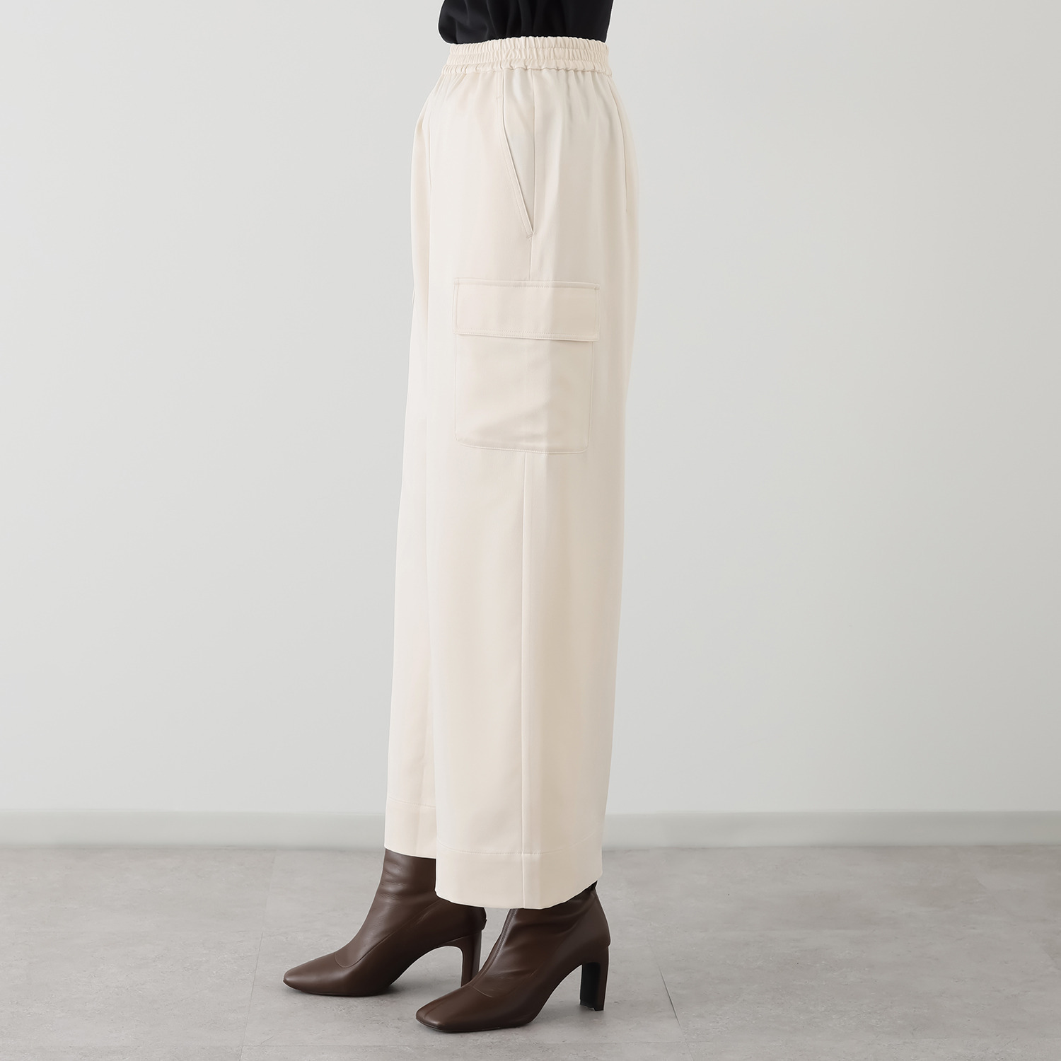 元町ゼラール とろみ＆きれい見えサテン カーゴデザイン 上品サテンパンツ