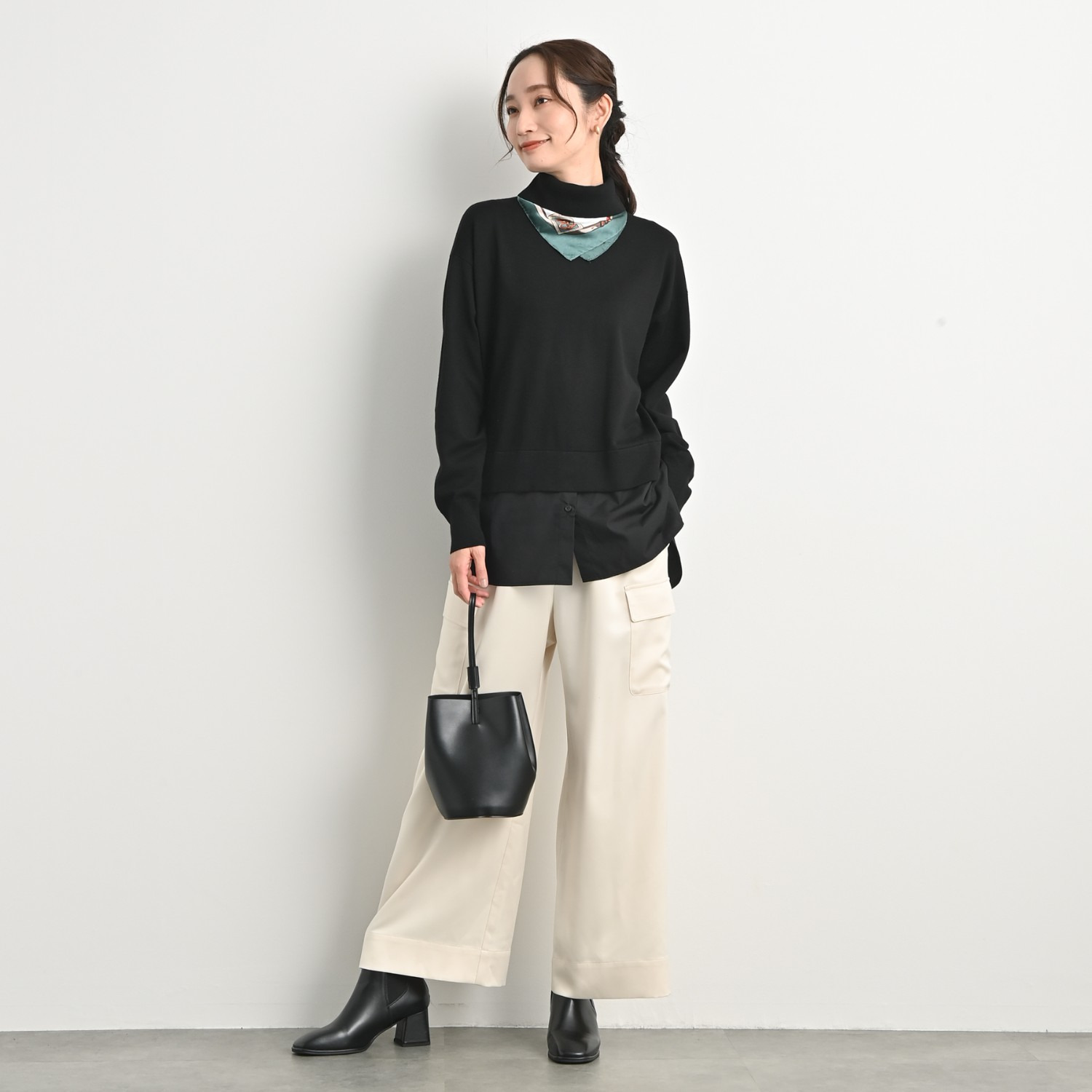 元町ゼラール とろみ＆きれい見えサテン カーゴデザイン 上品サテンパンツ