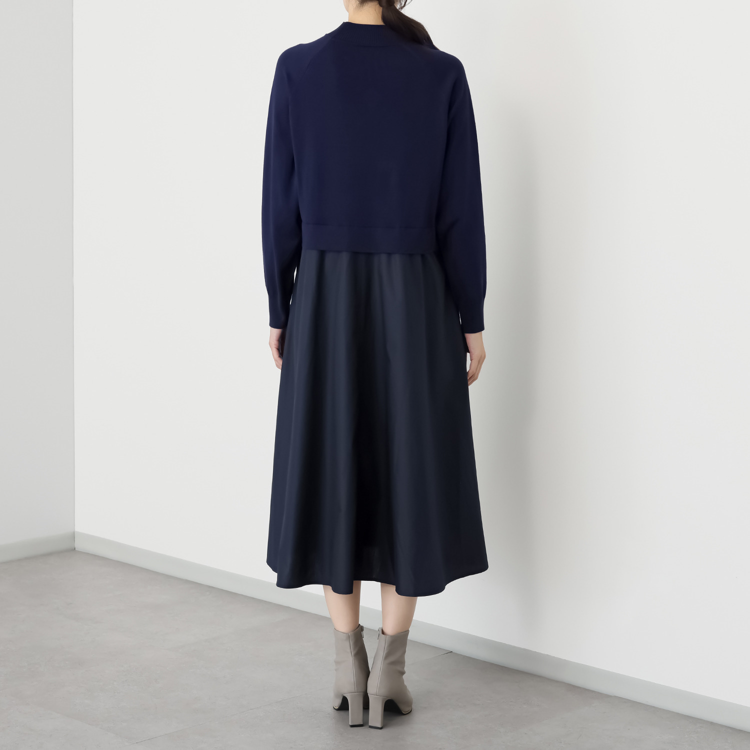 元町ゼラール なめらか＆艶やか素材 袖がかわいい レイヤードデザイン ニットワンピース