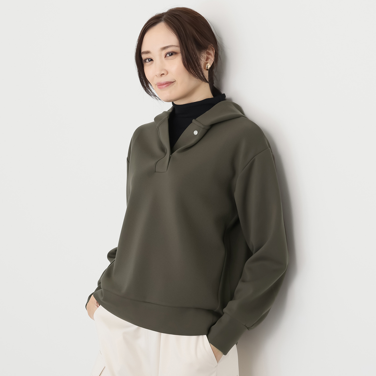 元町ゼラール もっちりきれいめ ジャージー フロントスリットデザイン 上品フーディー プルオーバー