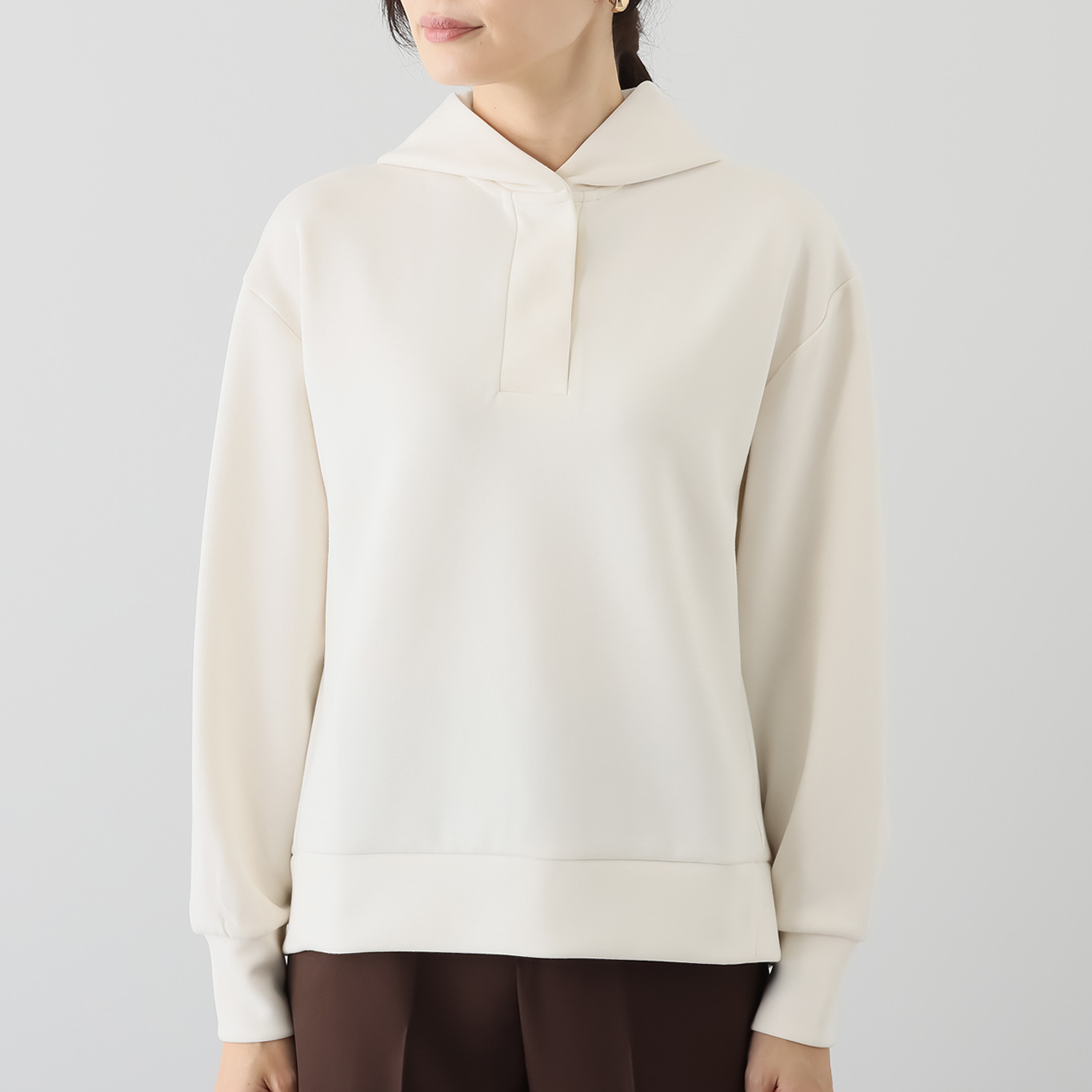 元町ゼラール もっちりきれいめ ジャージー フロントスリットデザイン 上品フーディー プルオーバー