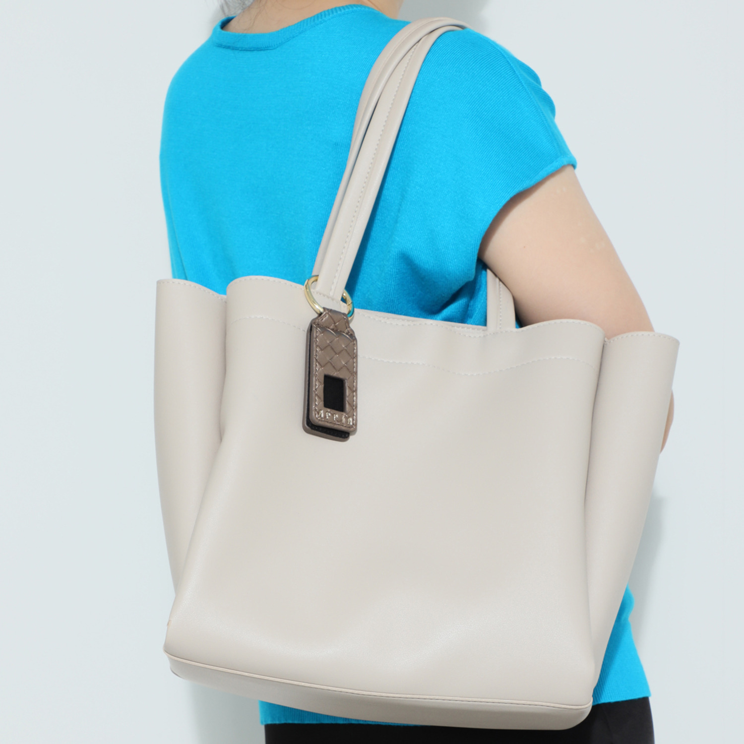 アッピア マグネット キーホルダー