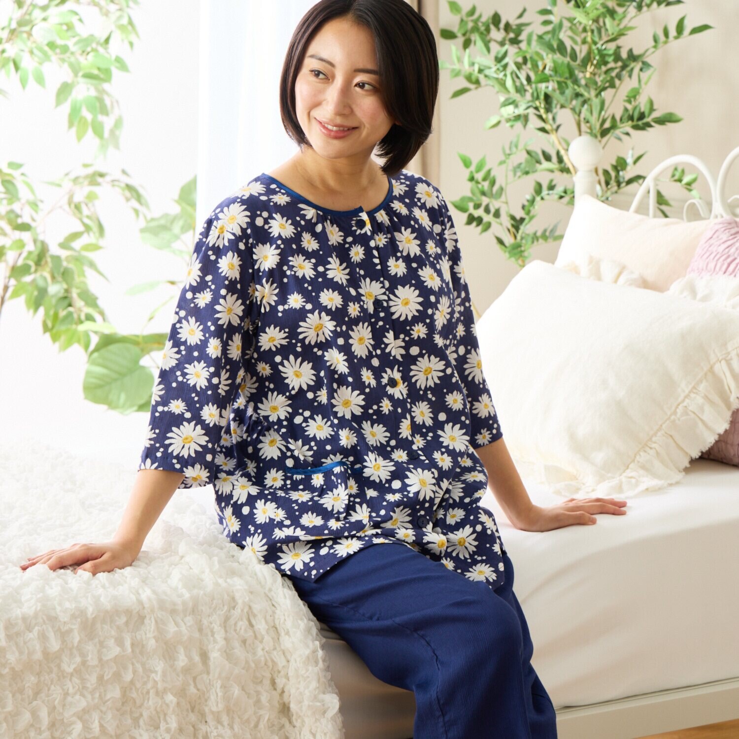 ＷＩＮＤ 高島ちぢみ ストレッチ楊柳 マーガレット柄パジャマ