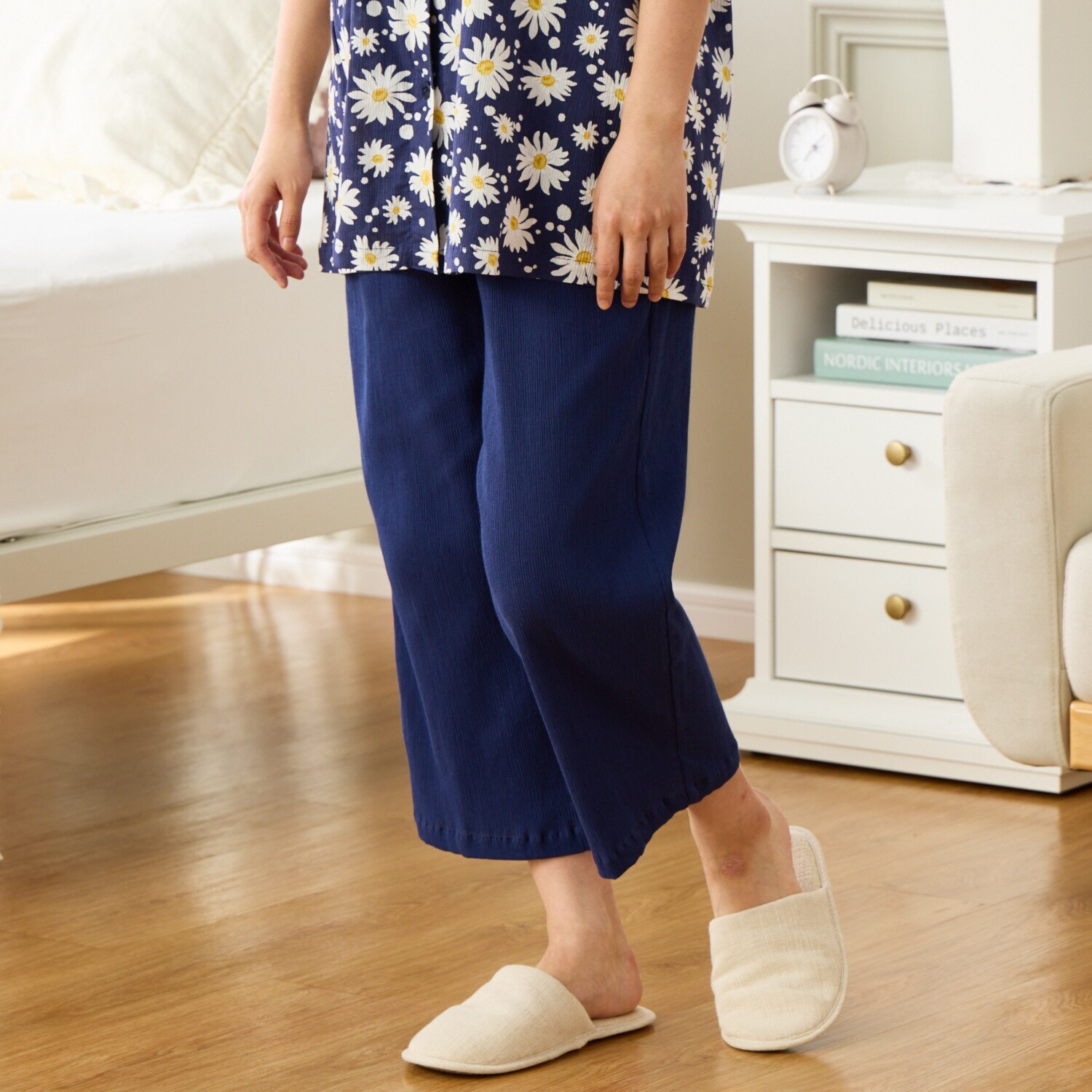 ＷＩＮＤ 高島ちぢみ ストレッチ楊柳 マーガレット柄パジャマ