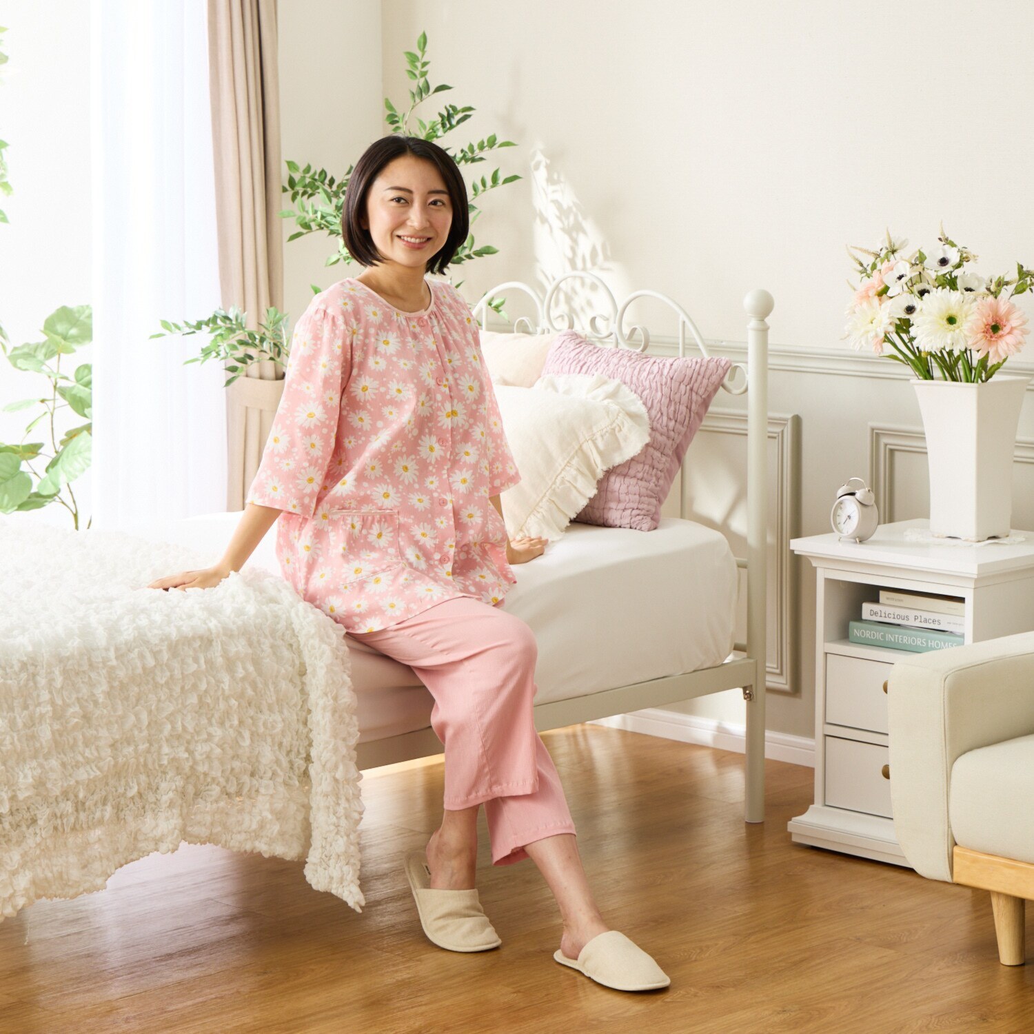 ＷＩＮＤ 高島ちぢみ ストレッチ楊柳 マーガレット柄パジャマ