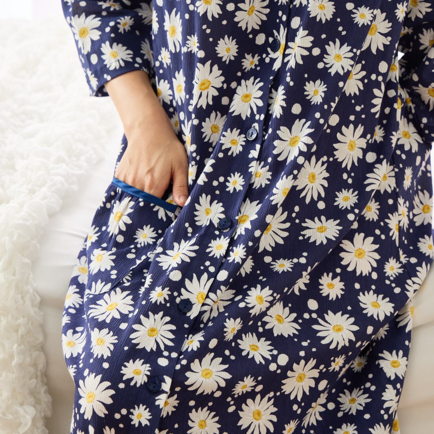 ＷＩＮＤ 高島ちぢみ ストレッチ楊柳 マーガレット柄ワンピース