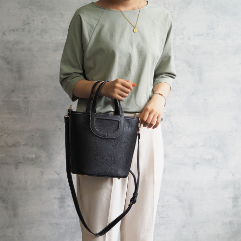 グッシオイタリー　バケツ型　２ウェイバッグ