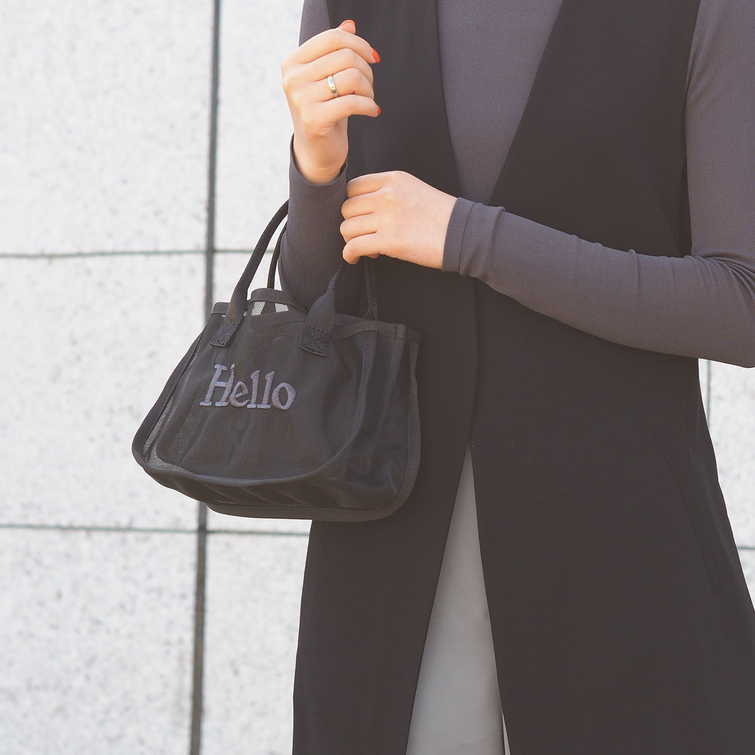 グッシオイタリー Ｈｅｌｌｏロゴメッシュ バッグインバッグ