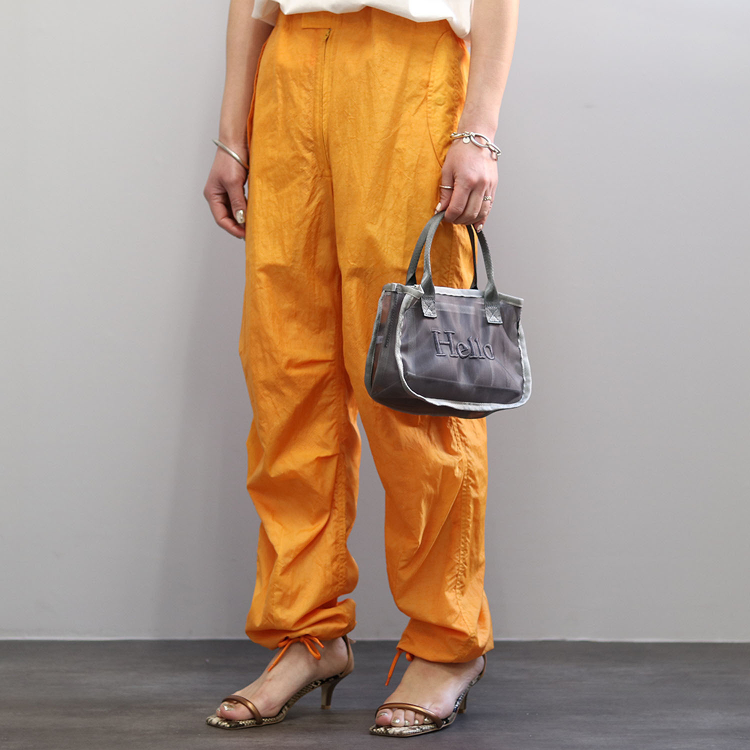 グッシオイタリー Ｈｅｌｌｏロゴメッシュ バッグインバッグ