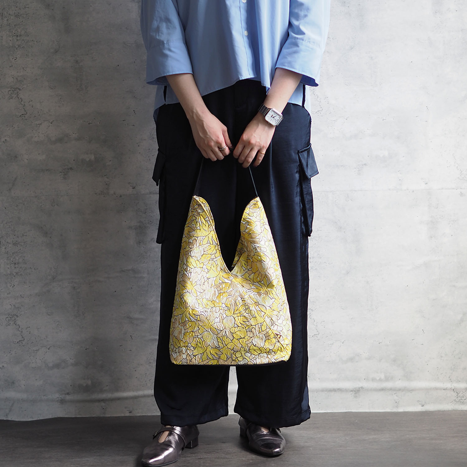 グッシオイタリー 花柄ジャガード Ｖカットトートバッグ