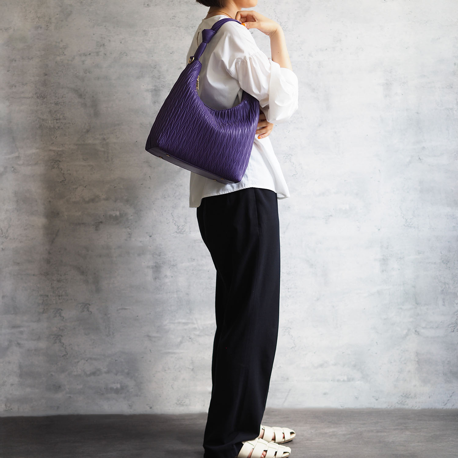 グッシオイタリー プリーツデザイン ワンハンドル ２ウェイトートバッグ