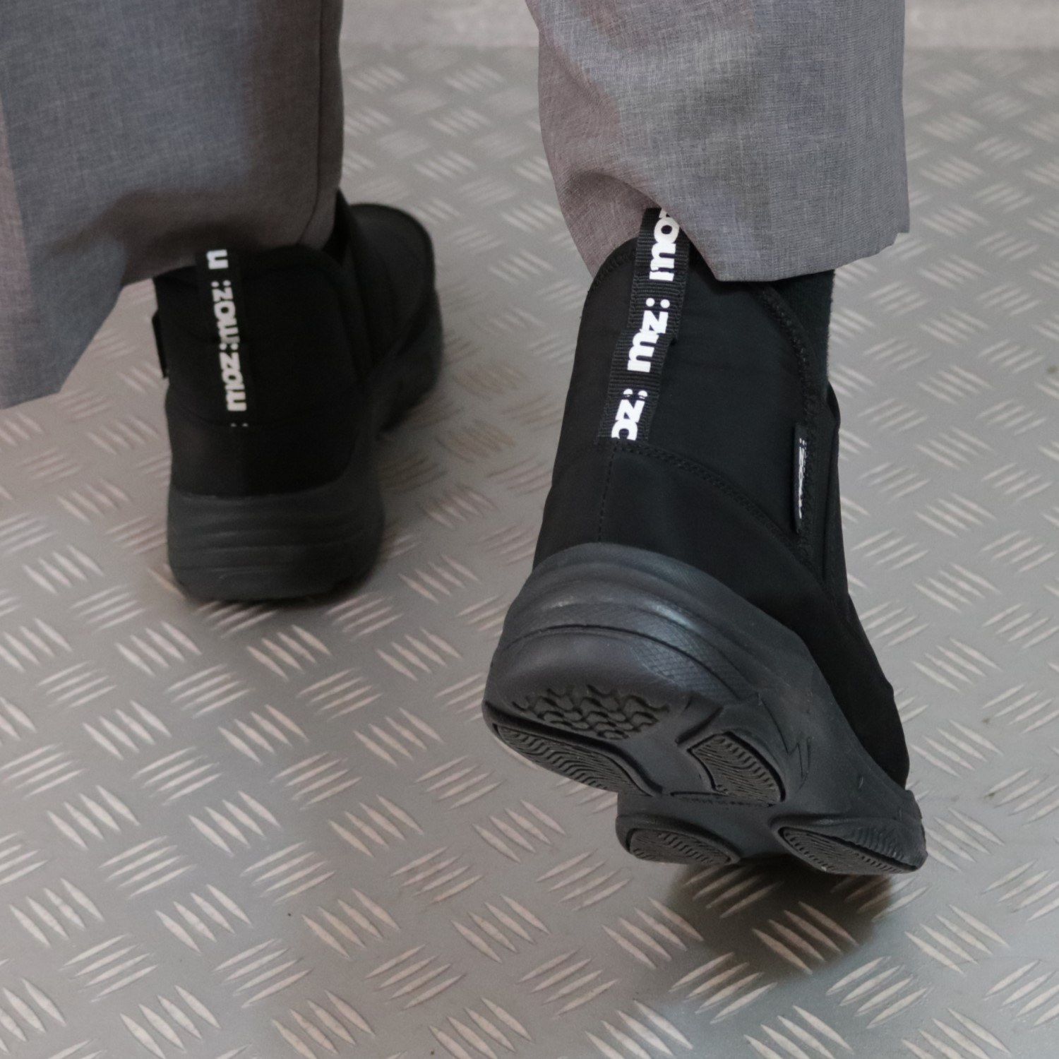 モズ はっ水・防水・軽量！ ワンステップで履ける らくらく快適ブーツ