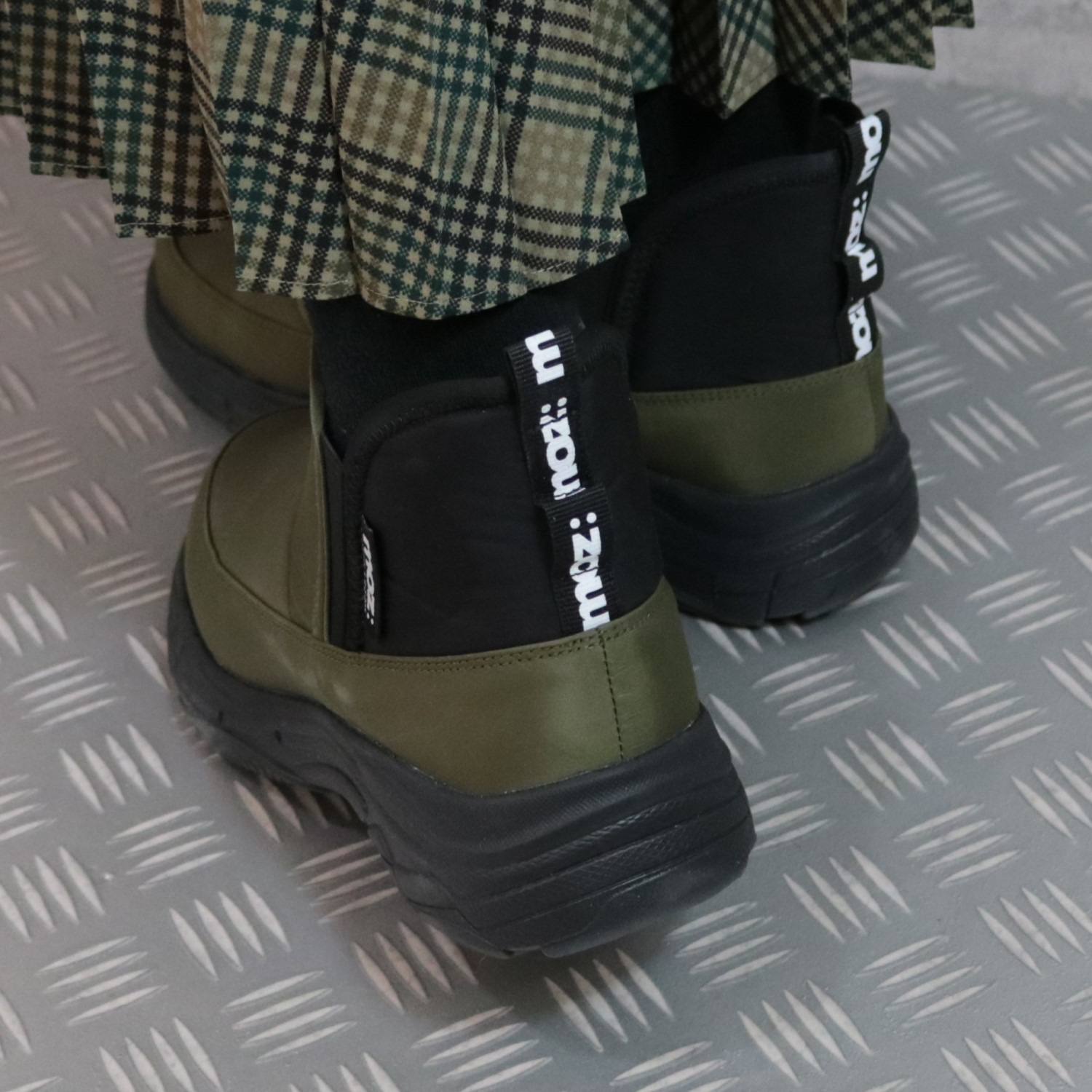 モズ はっ水・防水・軽量！ ワンステップで履ける らくらく快適ブーツ