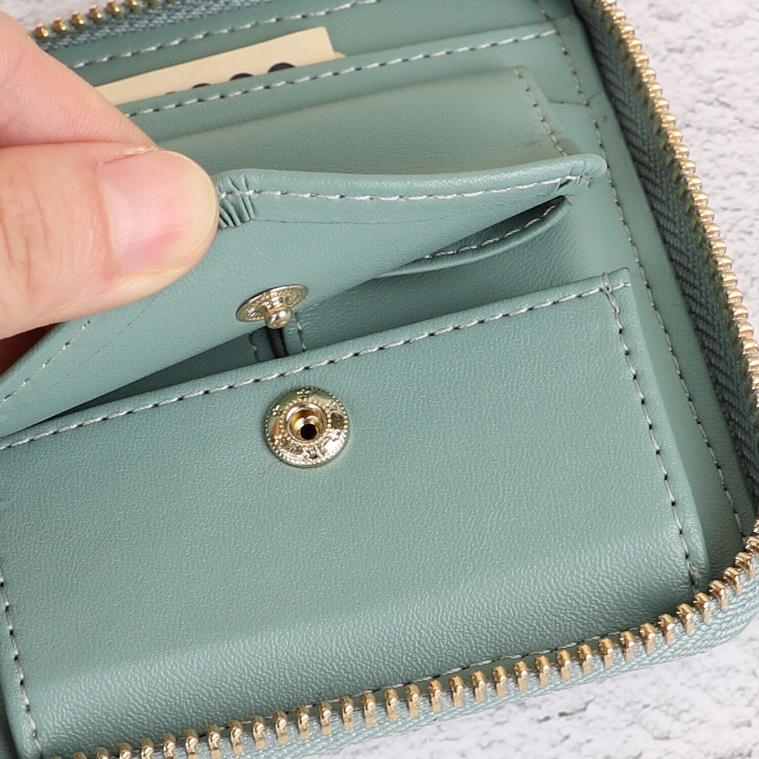 リズデイズ 本革 二つ折りスリム財布