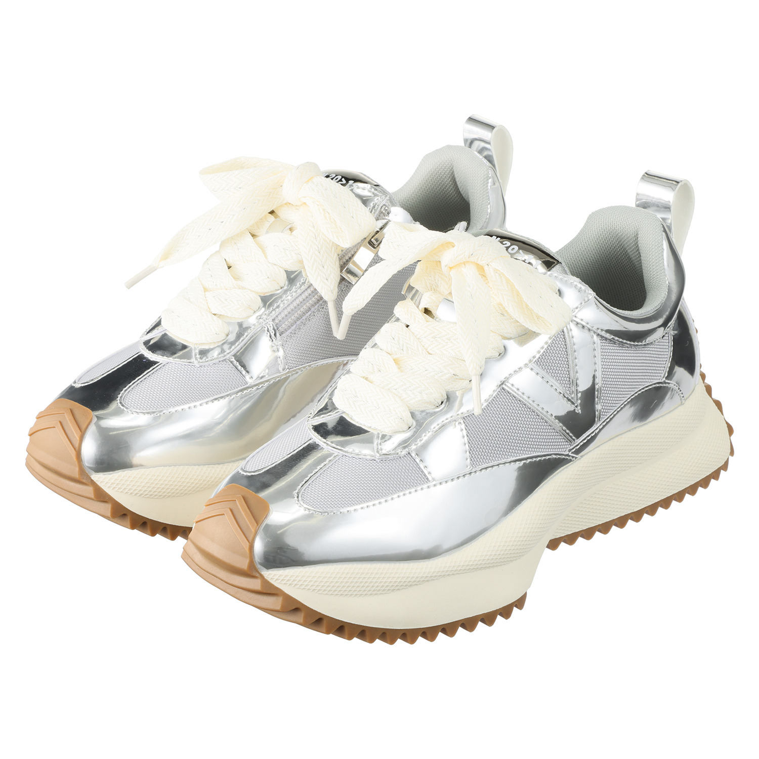 ヌーベルヴォーグ リュクスライン クラス感アップ！ モードに魅せる 大人のスニーカー